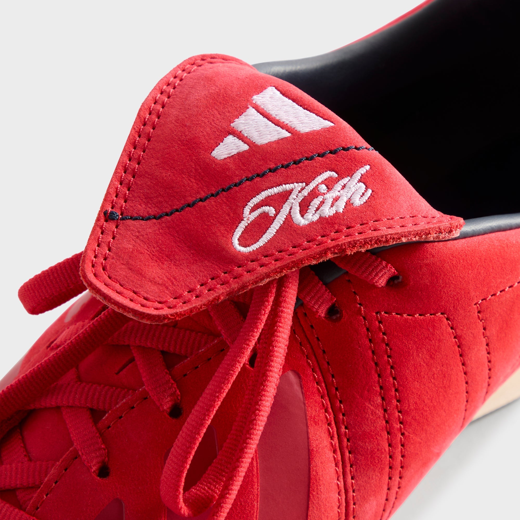 シューズ Kith for adidas Football Predator2002 IC Kith for adidas Football Predator 2002 IC - Red / White