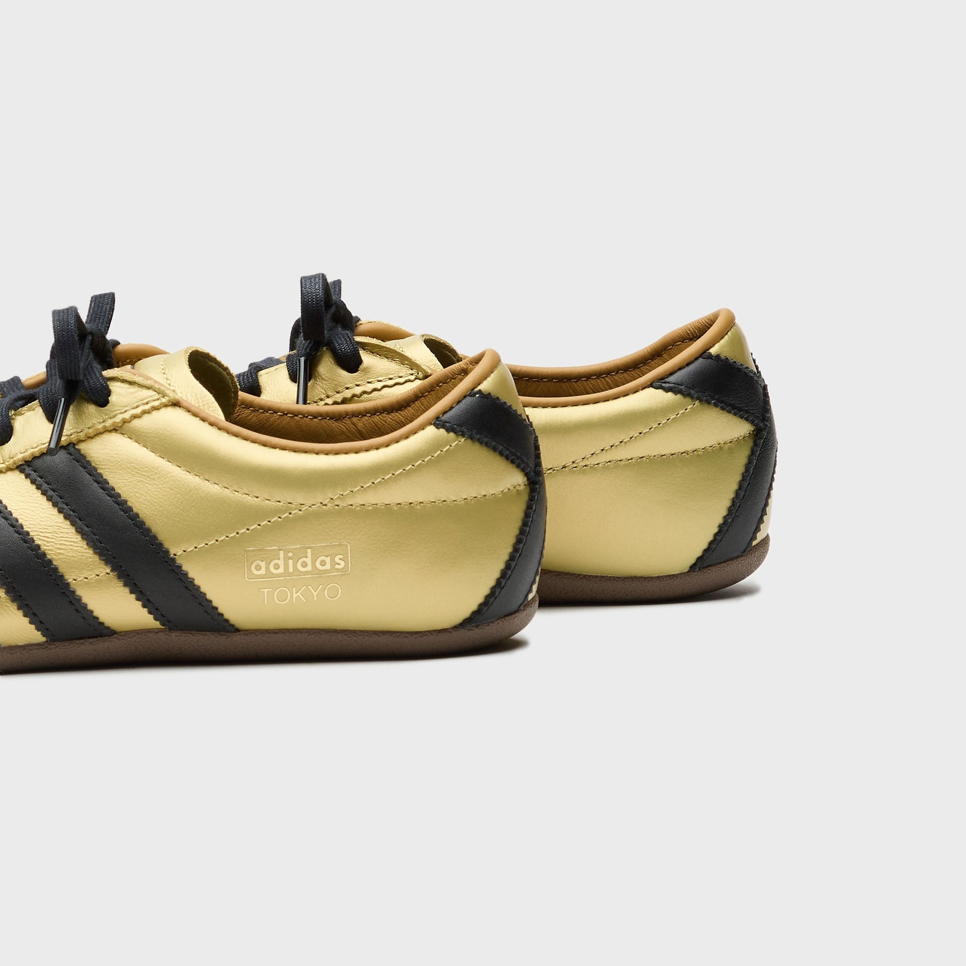 adidas WMNS Tokyo - Gold Metallic / Core Black / Preloved Bronze