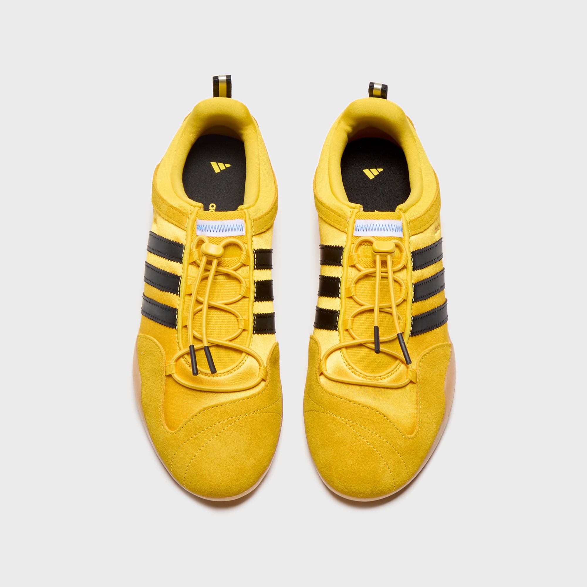スニーカー Adidas x Bad Bunny Ballerina Bold Gold Core Black Sneaker Politics