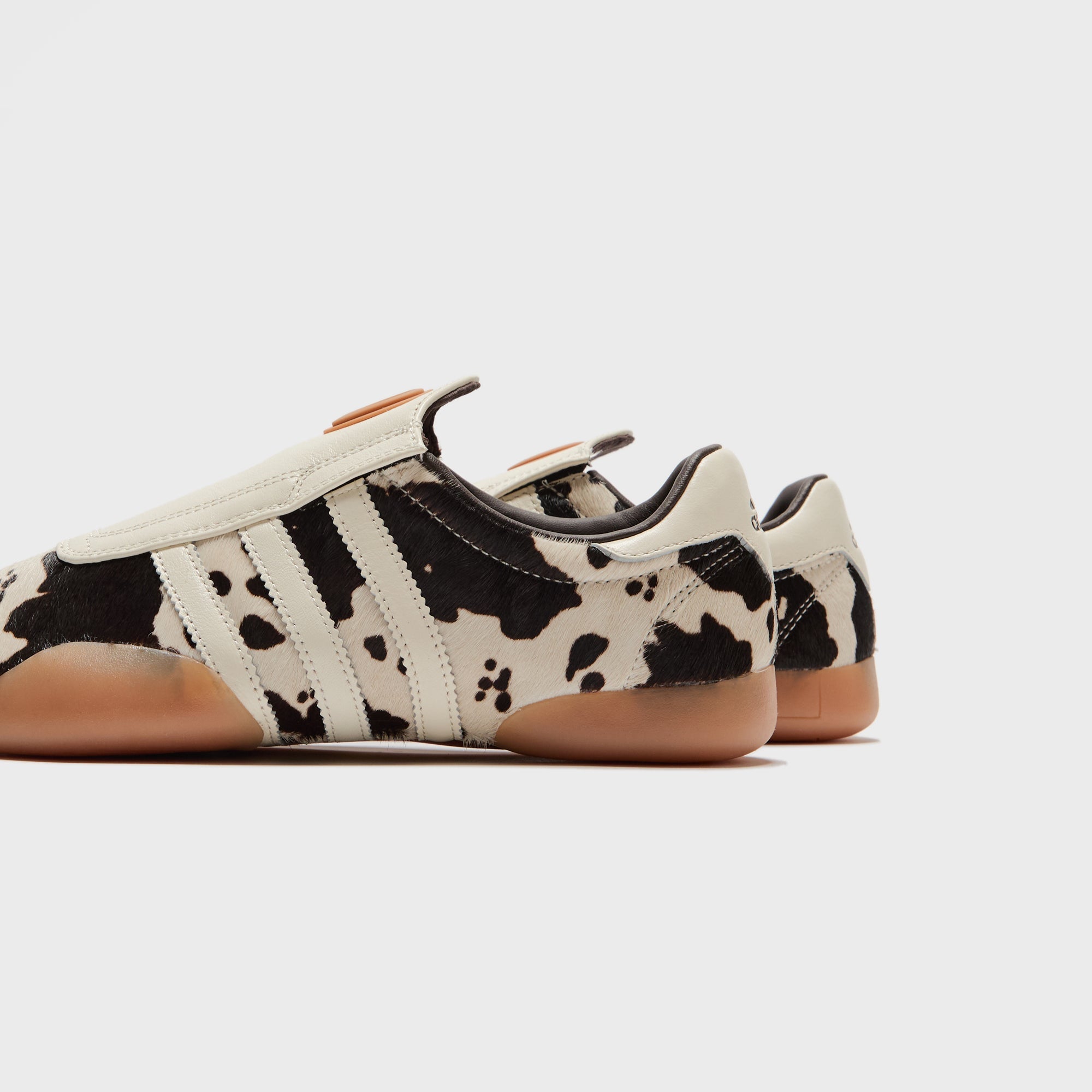 国内配送 adidas TAEKWONDO W EARSTR/CREWHT/GUM adidas-originals-wmns-