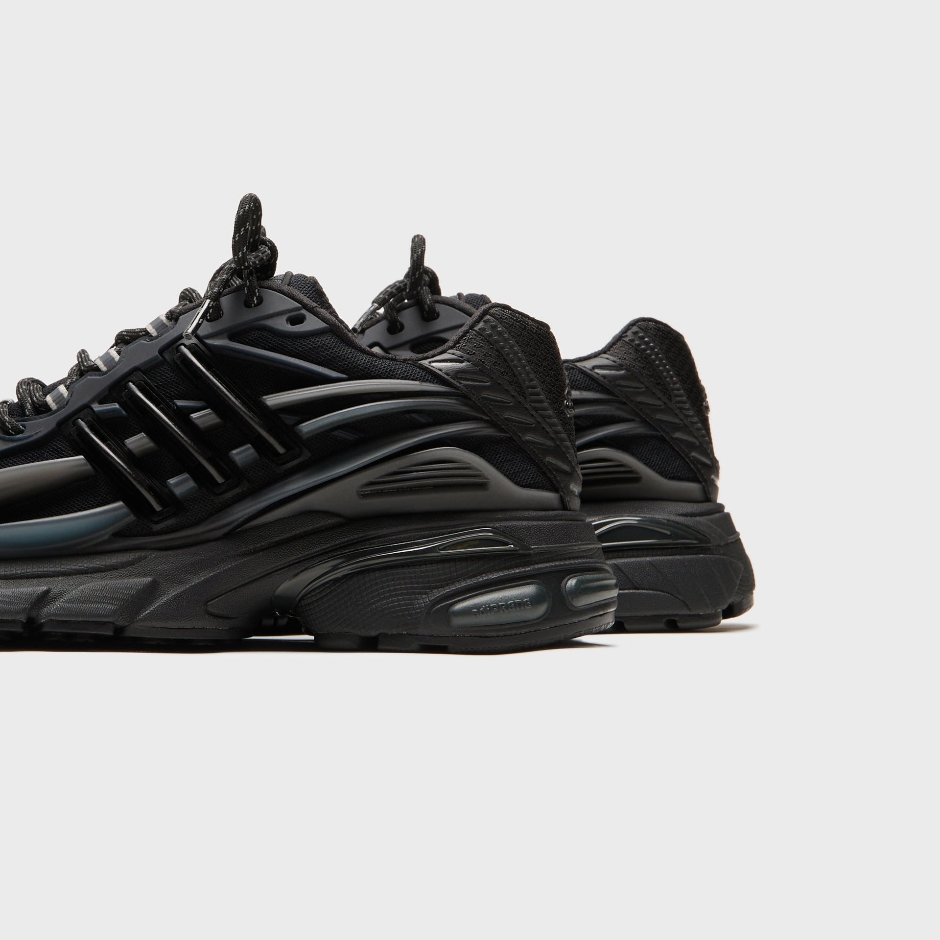 adidas x Pharrell Williams Adistar Jellyfish - Carbon / Core Black