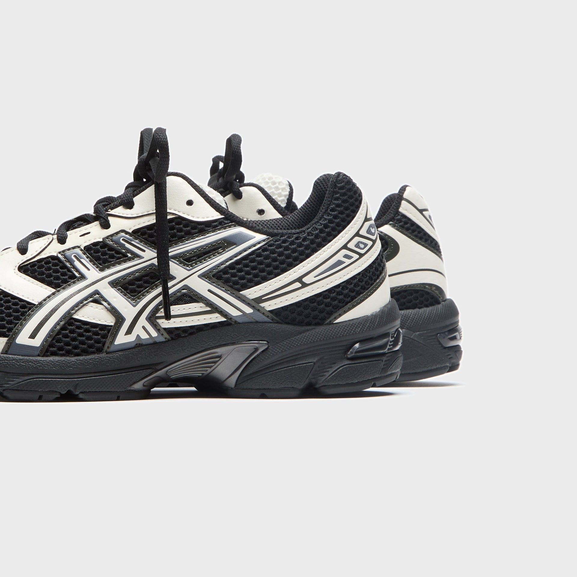 ASICS Gel-1130 - Black / Cream