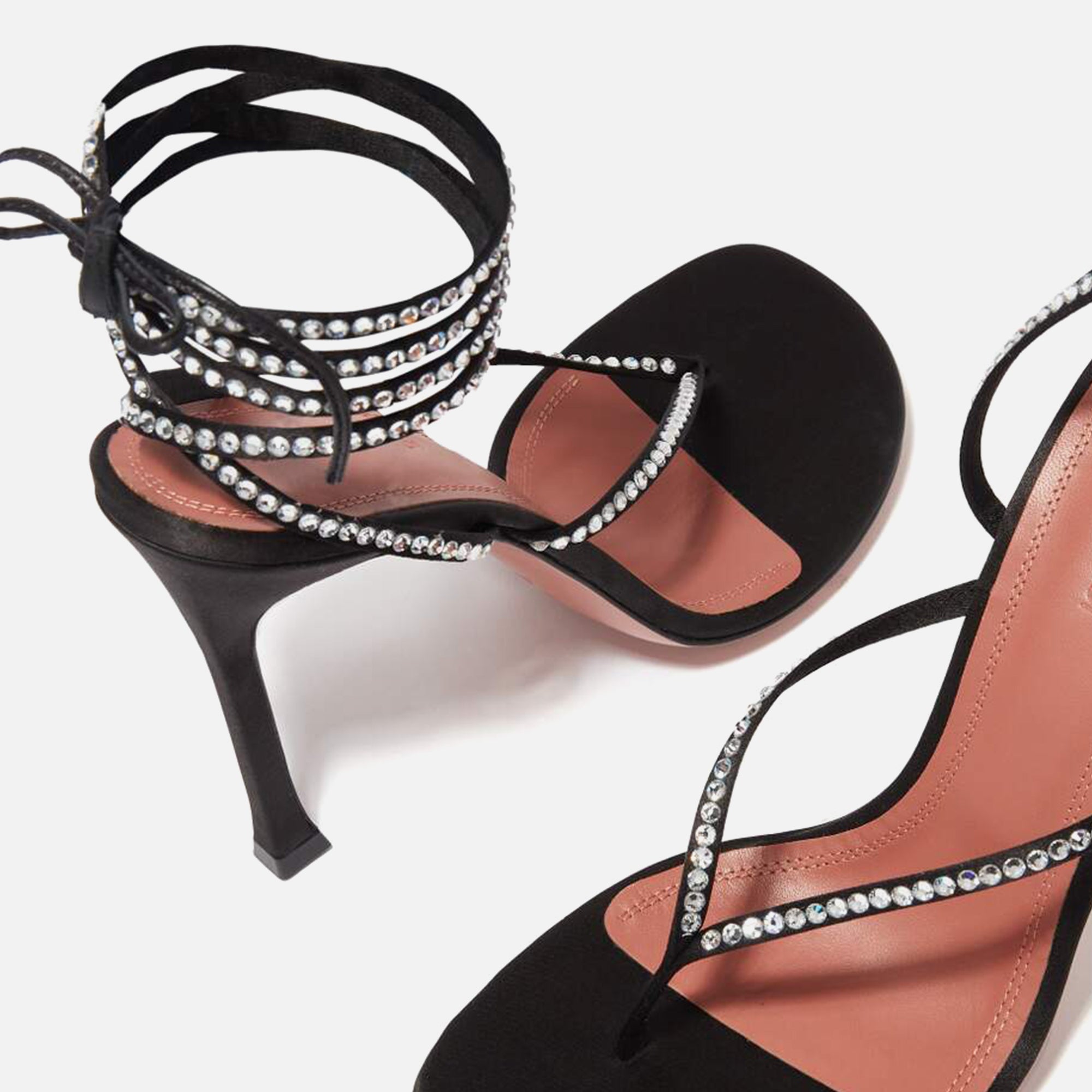 美品。AMINA MUADDI クリスタル　フラットシューズ　36 Amina Muaddi Cora Crystal Lace Up 105 - Metallic – Kith Europe