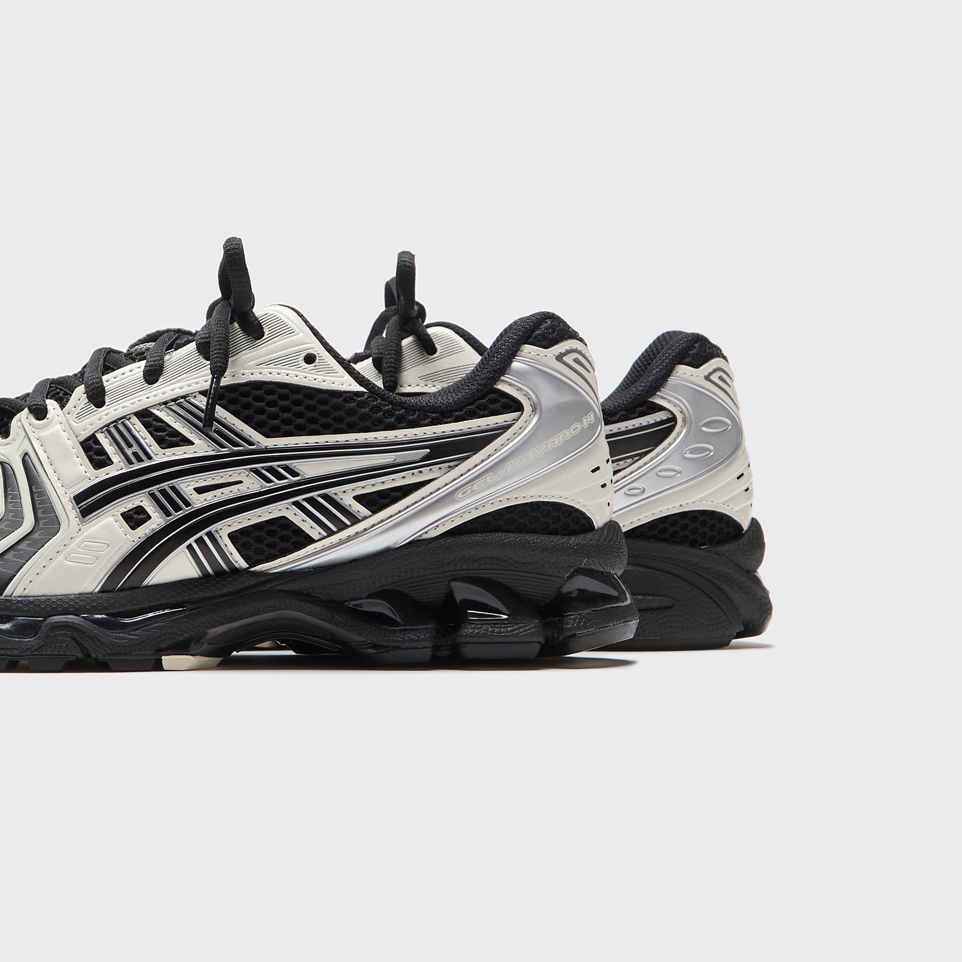 ASICS GEL-KAYANO 14 - Black / Cream
