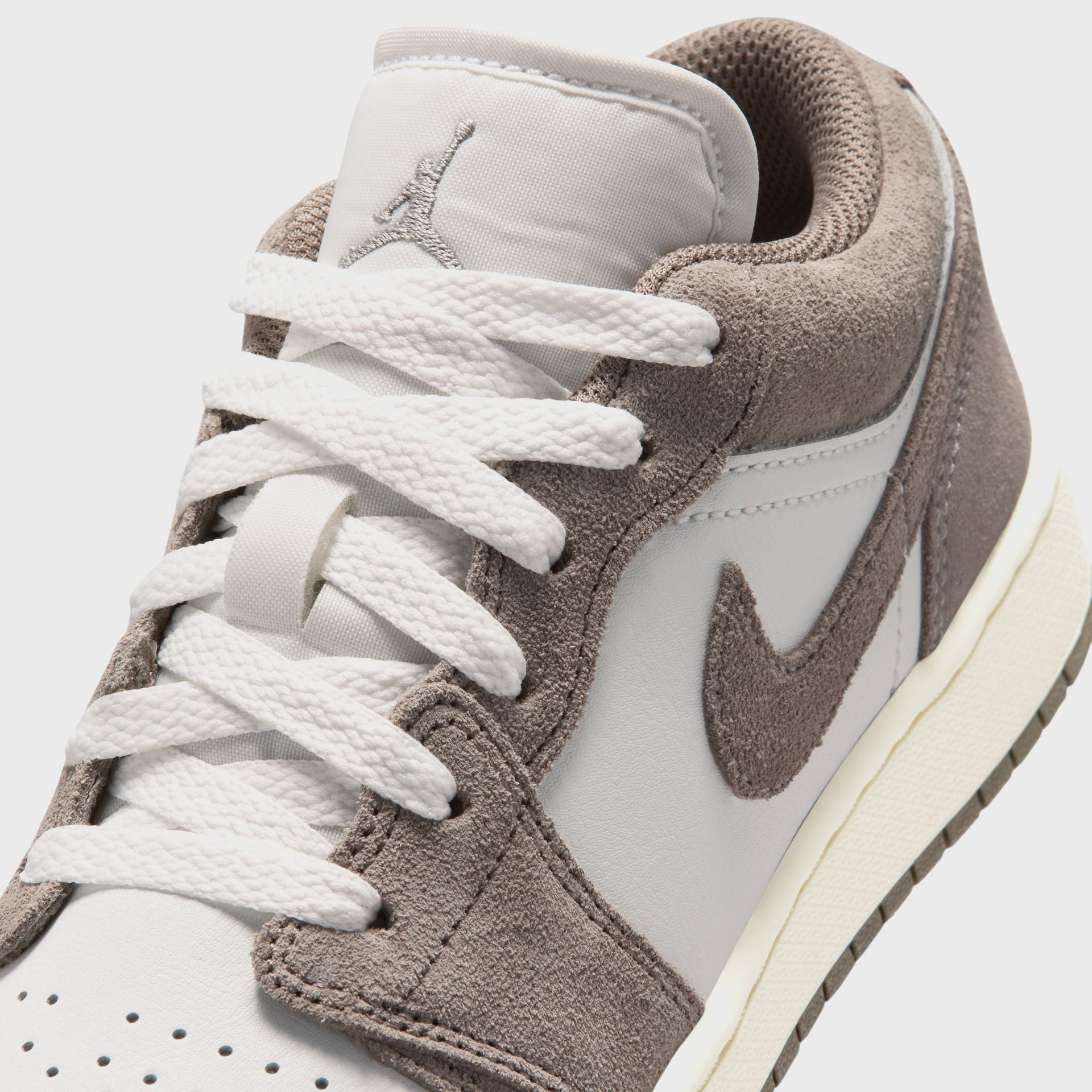 Jordan GS Air Jordan 1 Low - Olive Grey / Enigma Stone / Summit White / Pale Ivory