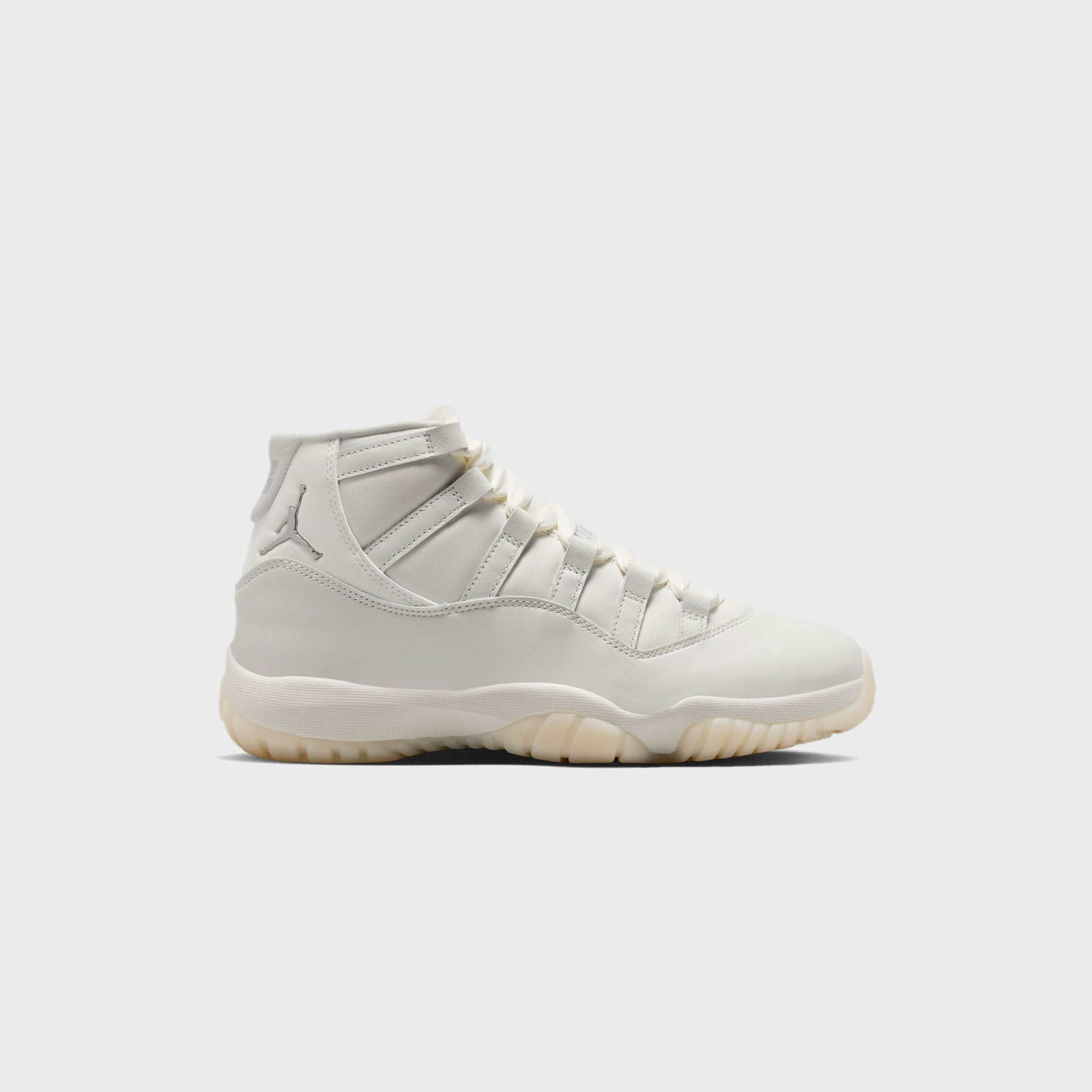 Jordan WMNS Air Jordan 11 Retro - Sail / White / Metallic Silver / Pearl Grey