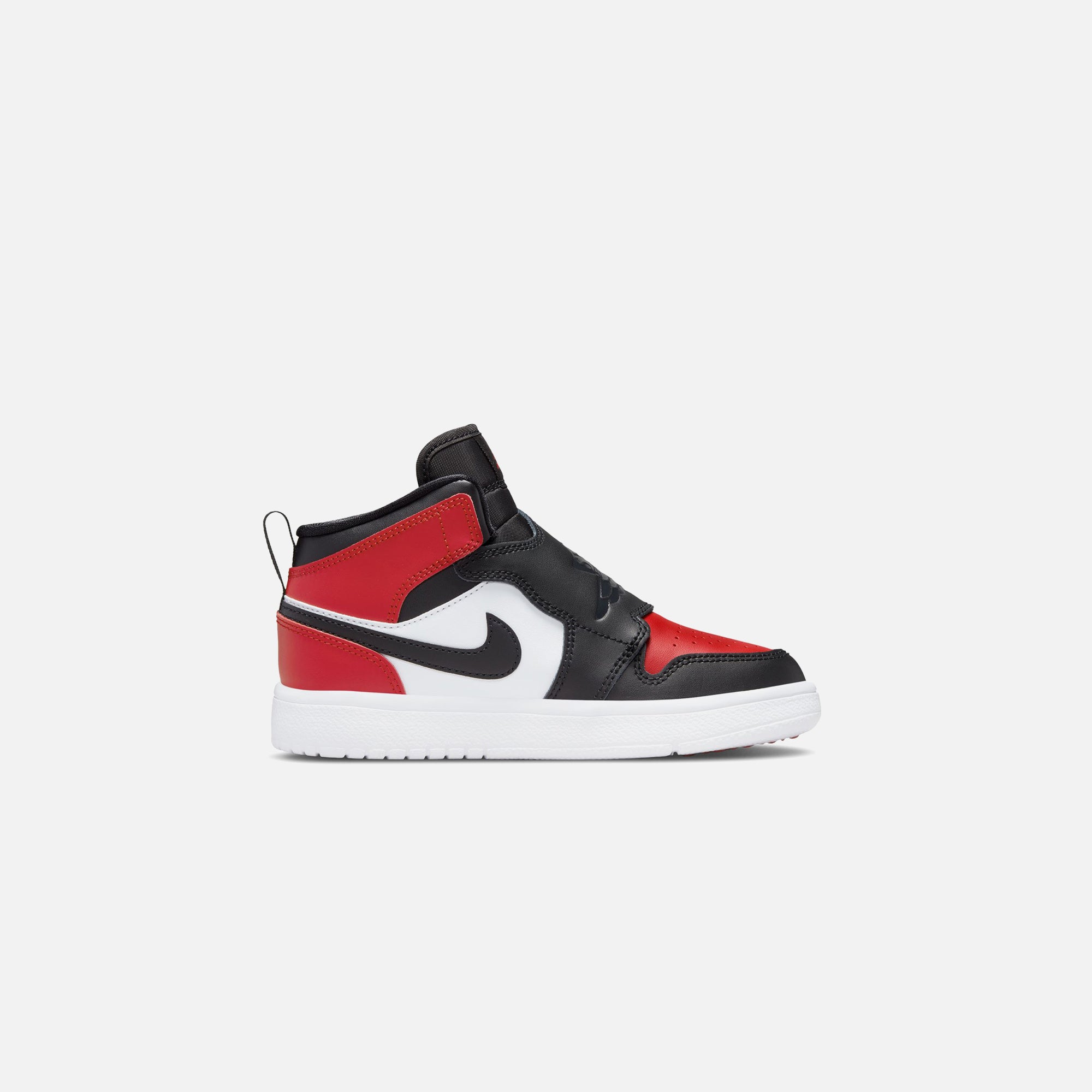 Jordan 1 black retailer varsity red