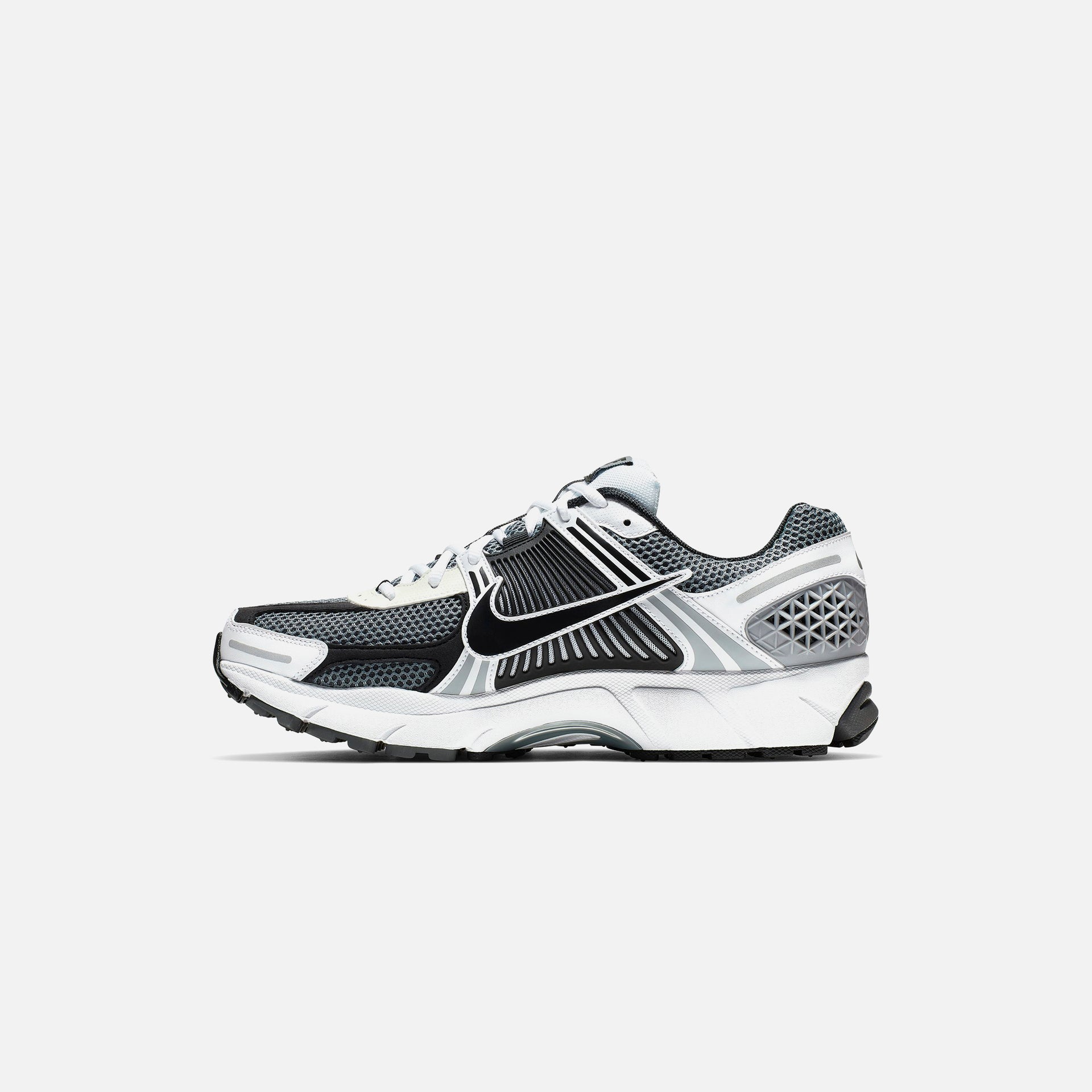 Nike Zoom Vomero 5 SE - Space Dark Grey / Black / White / Sail