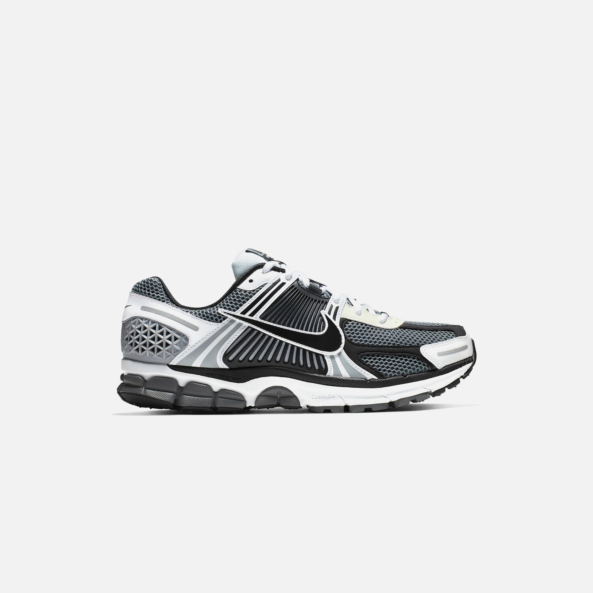 Nike Zoom Vomero 5 SE - Space Dark Grey / Black / White / Sail