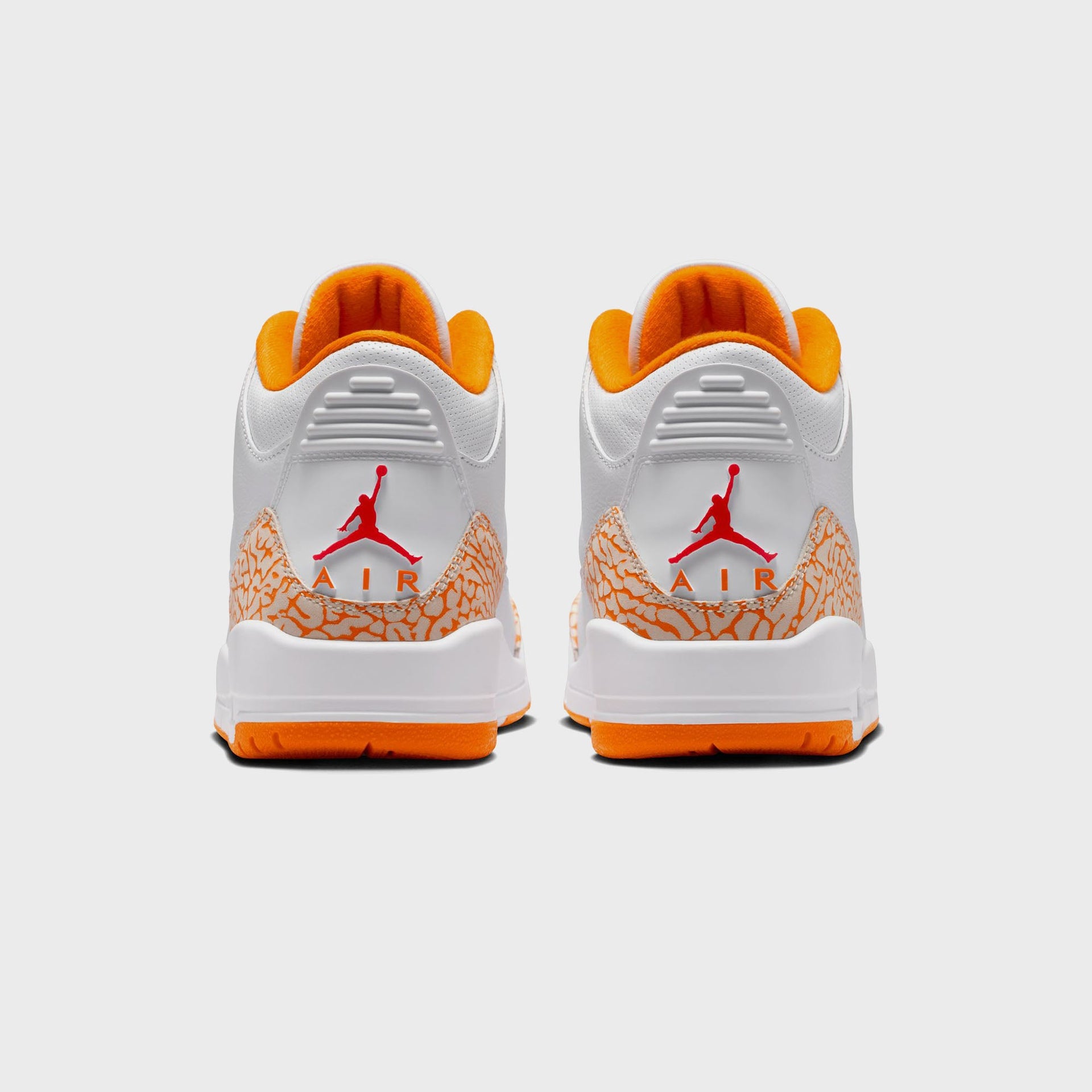 Jordan WMNS Air Jordan 3 - White / Orange Peel
