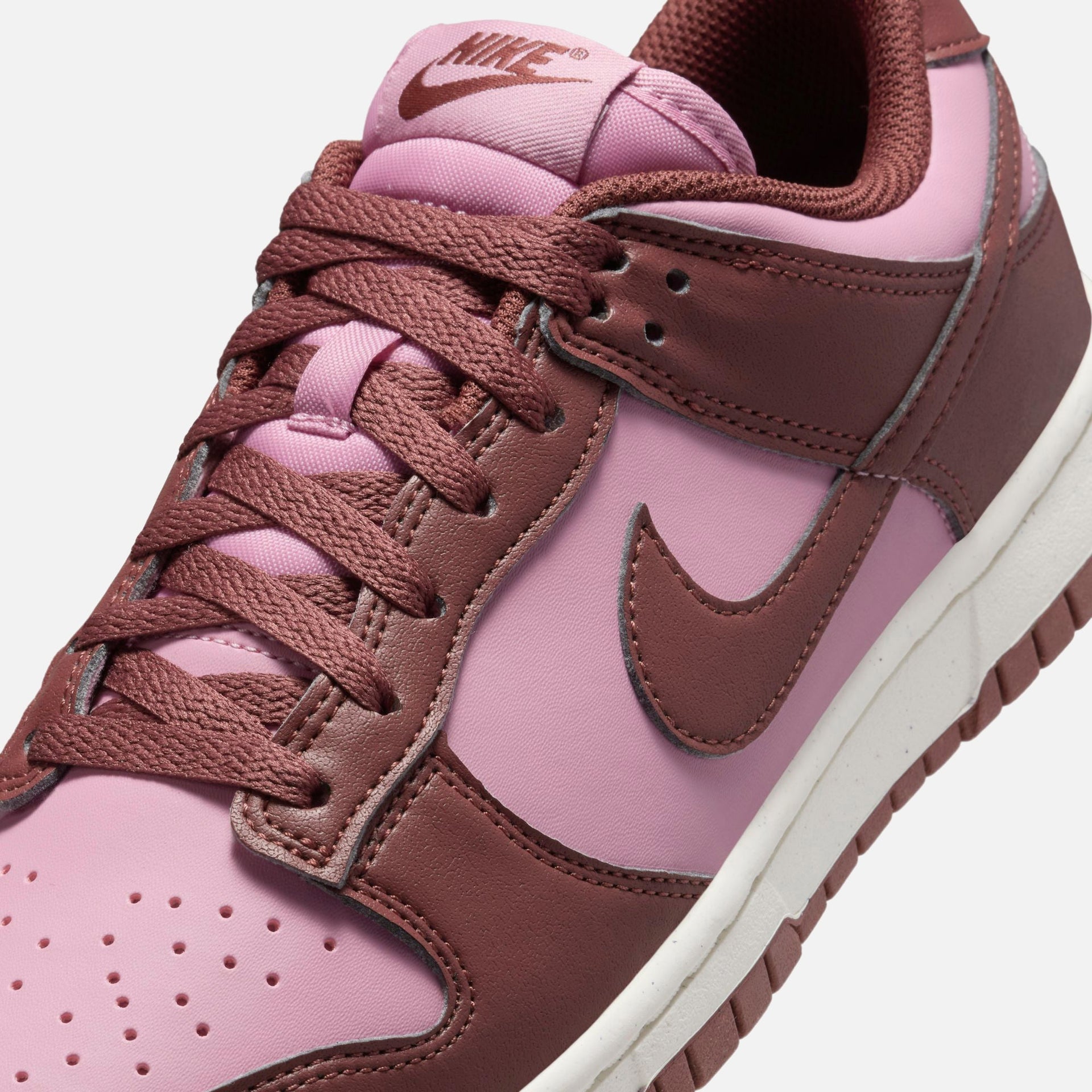 Nike WMNS Dunk Low Next Nature - White / Elemental Pink