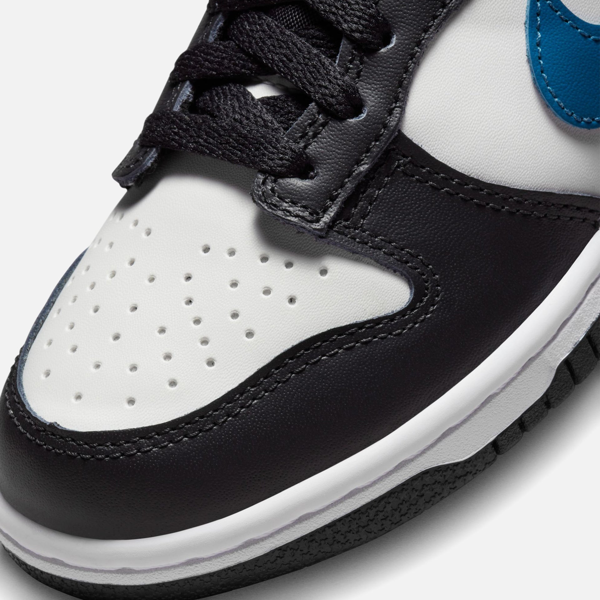 Nike GS Dunk Low - Summit White / Industrial Blue / Black / White
