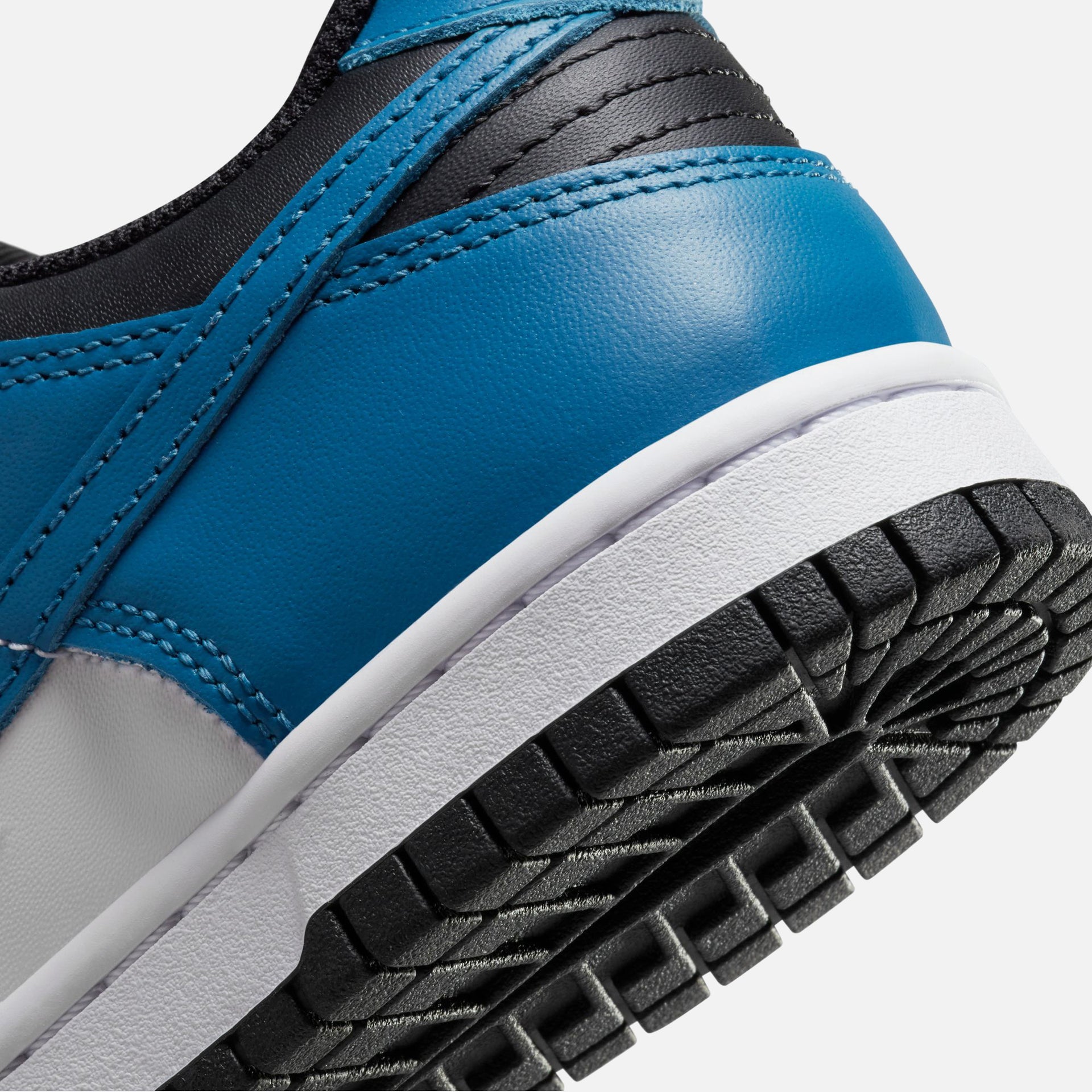 Nike GS Dunk Low - Summit White / Industrial Blue / Black / White