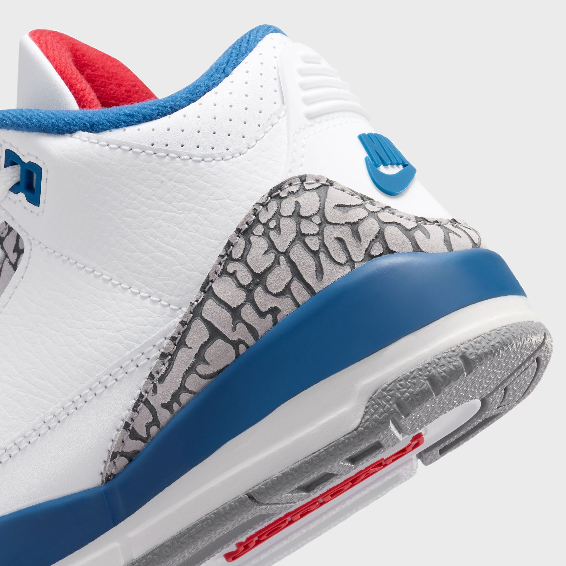 Jordan PS Jordan 3 Retro - White / True Blue / Cement Grey / Fire Red