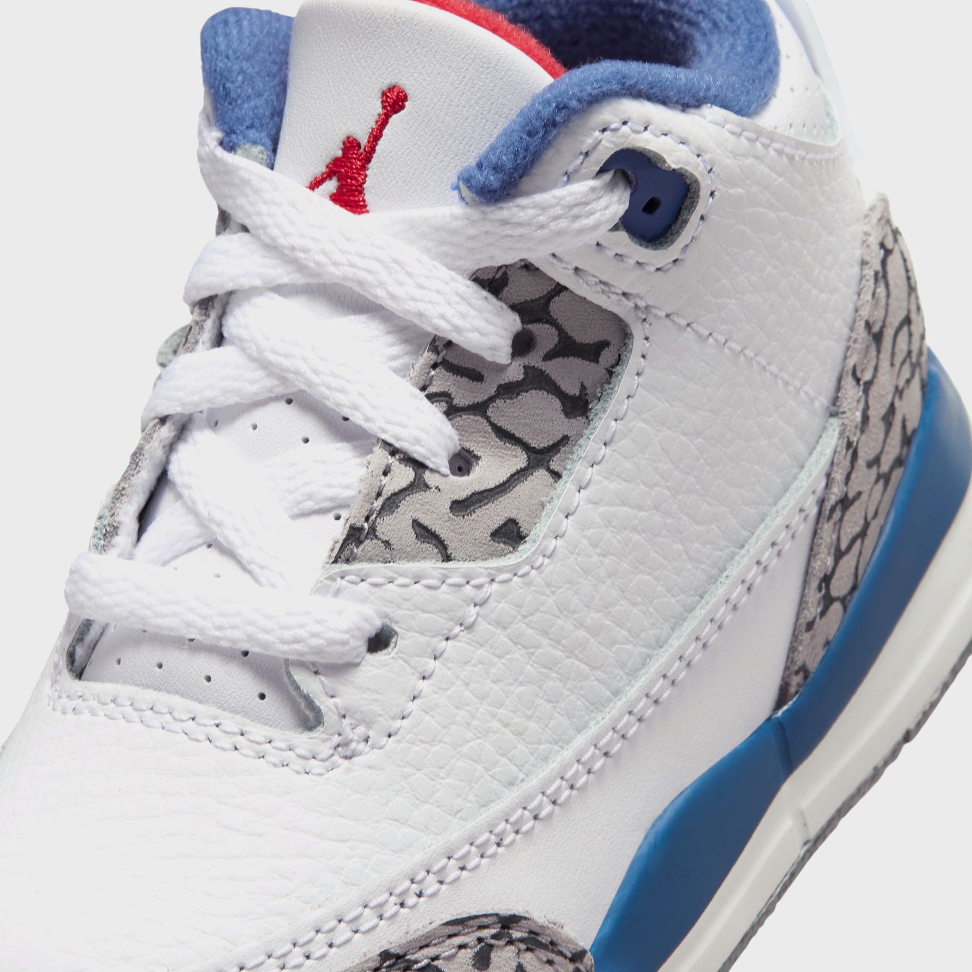 Jordan TD Jordan 3 Retro - White / True Blue / Cement Grey / Fire Red