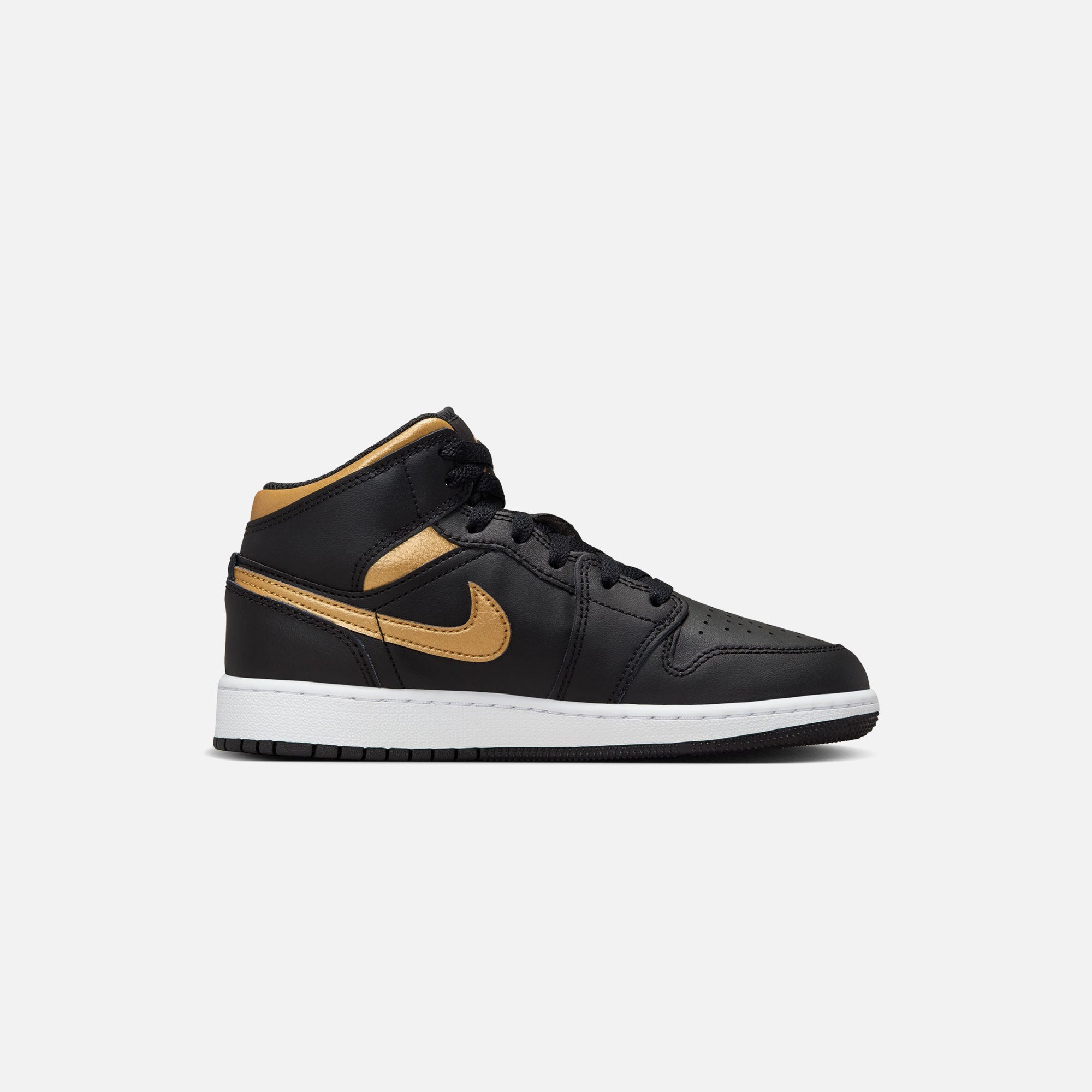 Air jordan 1 mid black metallic gold best sale