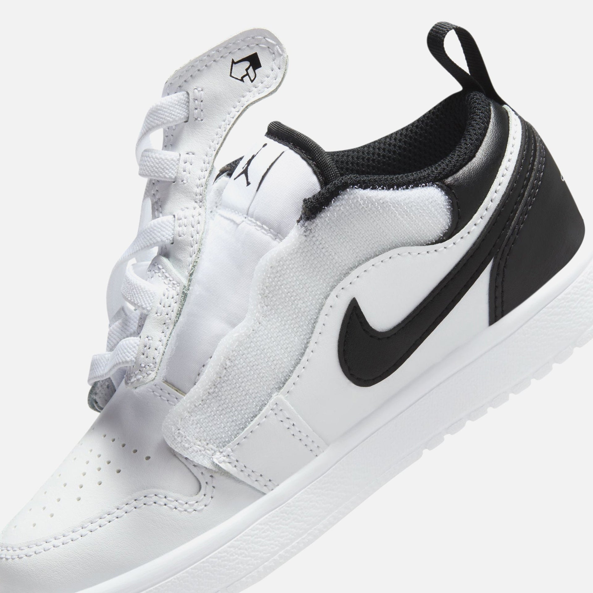 Jordan PS Air Jordan 1 Low Alt - Blanc / Noir / Blanc