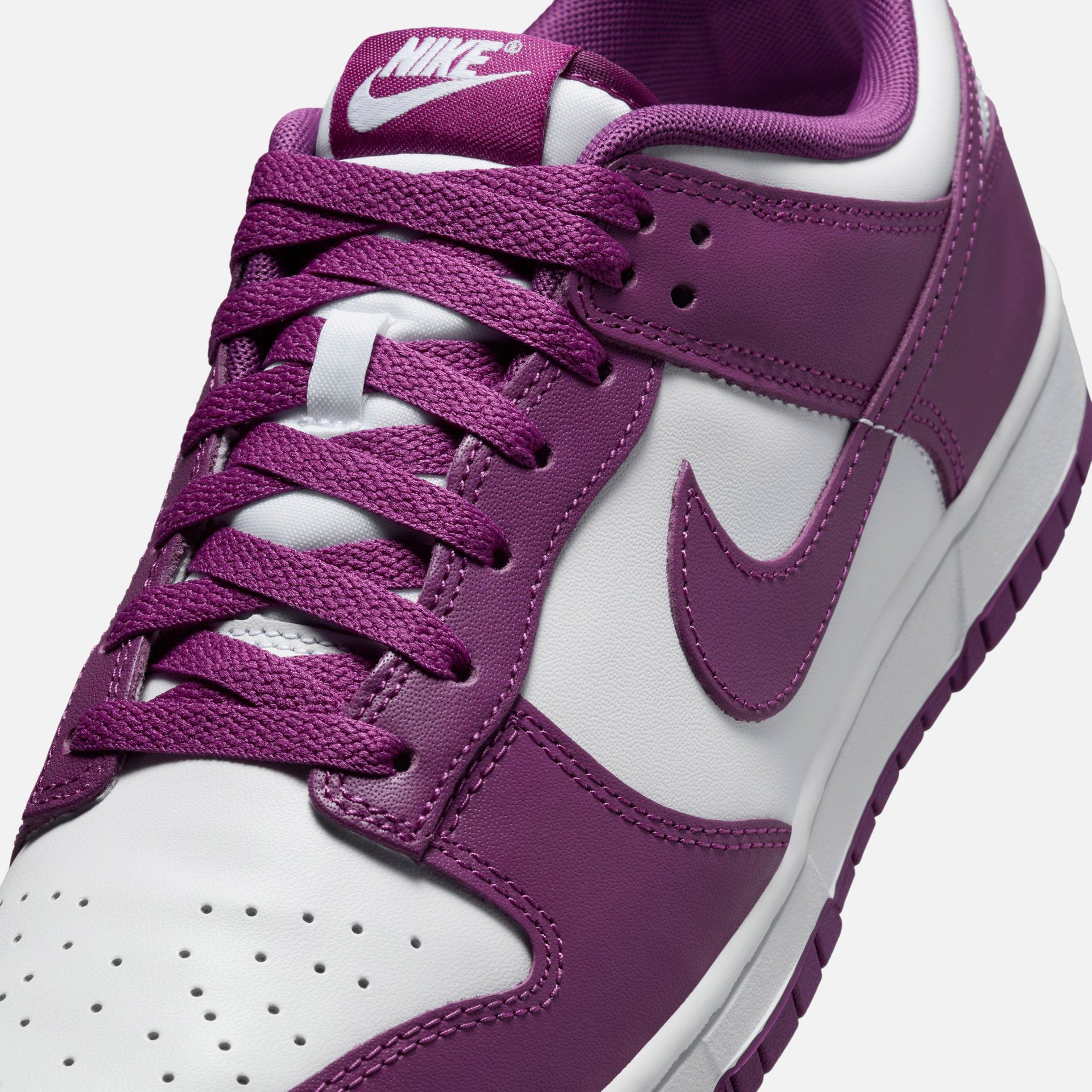 Nike Dunk Low Retro BITTYS - White / Viotech
