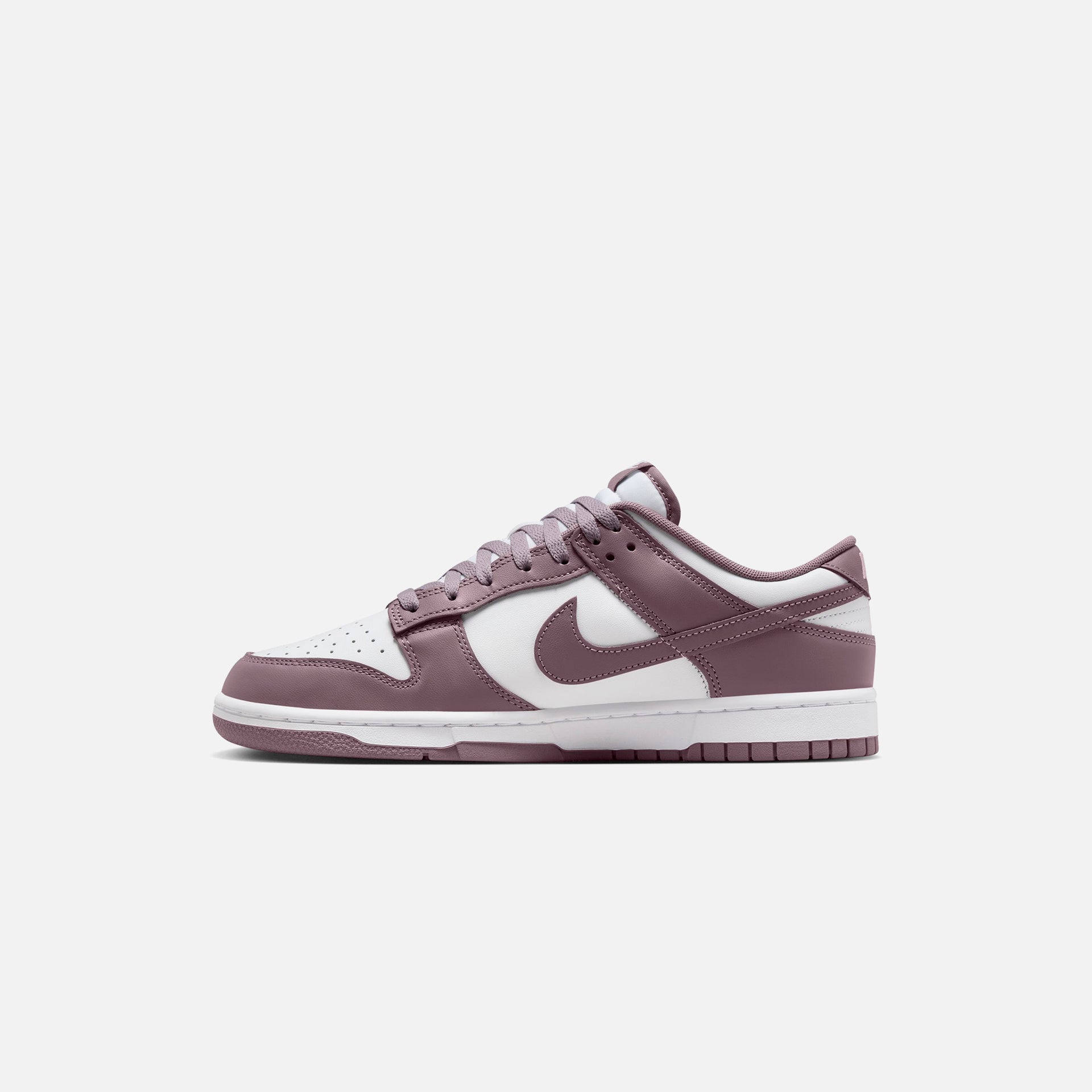 Nike Dunk Low Retro - White / Taupe Grey / White