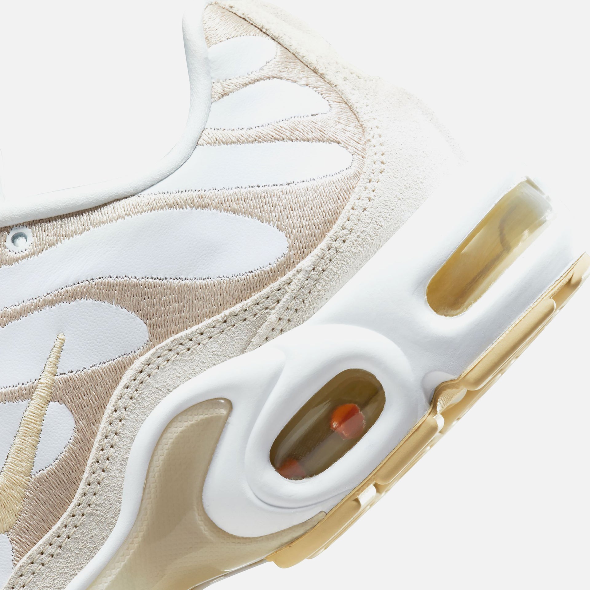 Nike WMNS Air Max Plus PRM - Summit White / Pale Vanilla / Sanddrift