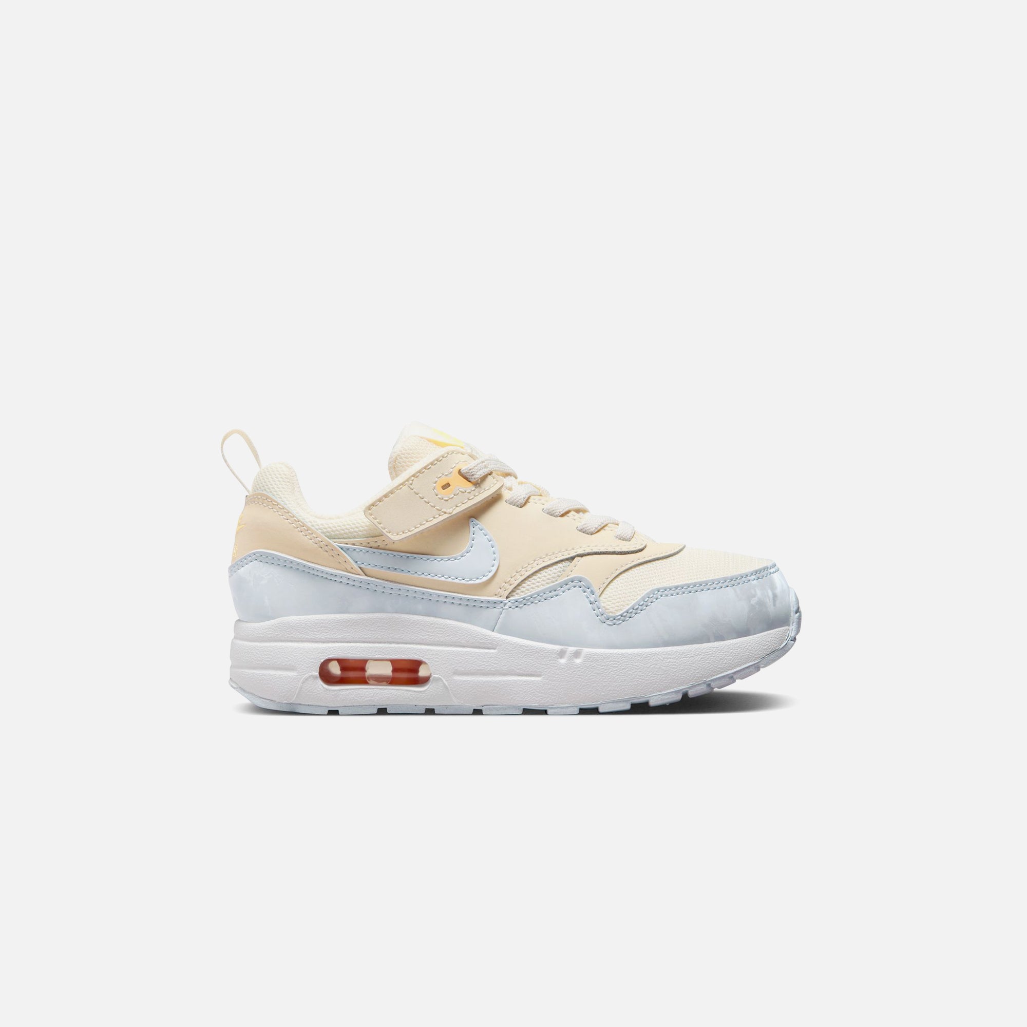 Nike shops air max 2000 gold