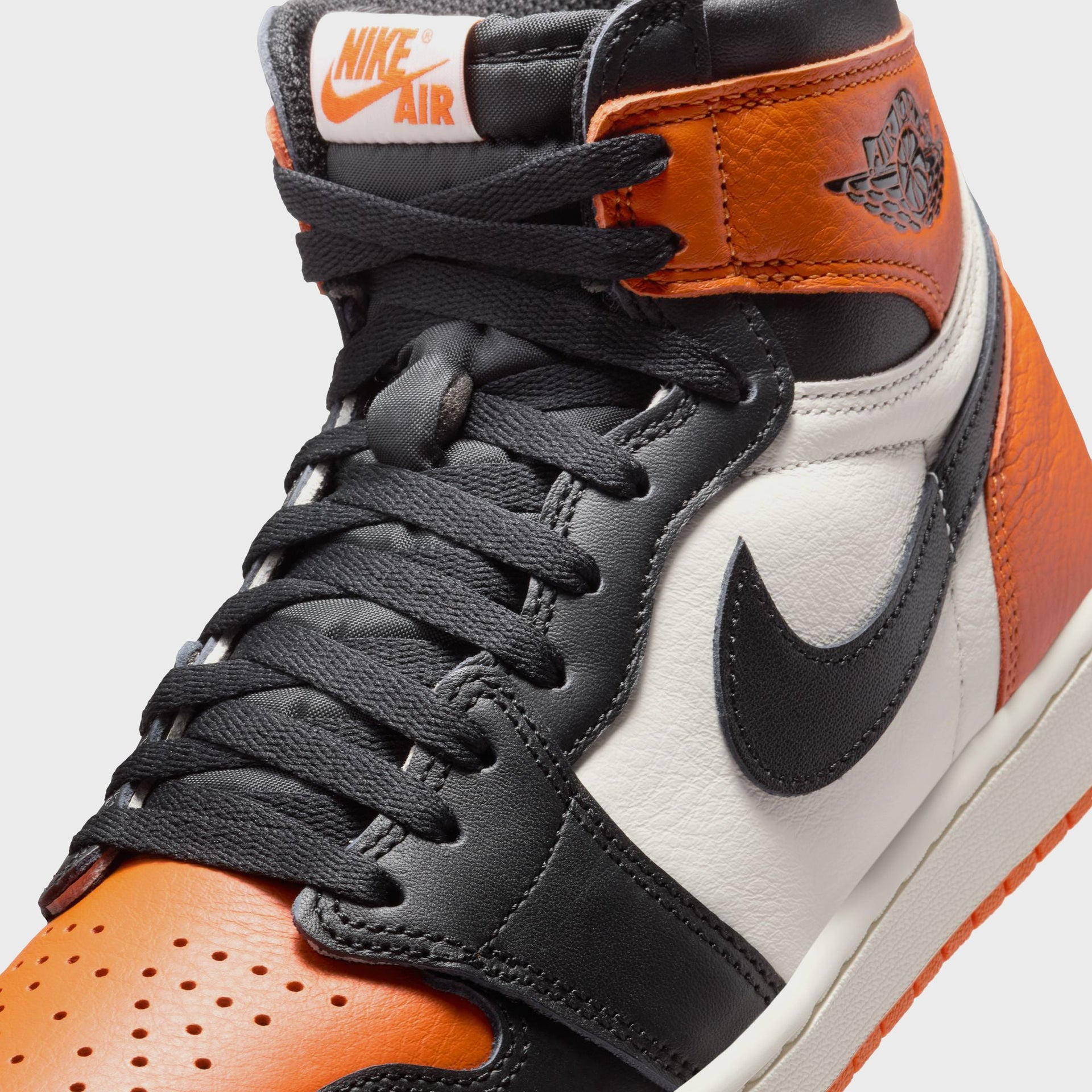 Jordan Air Jordan 1 High OG - Black / Sail / Starfish