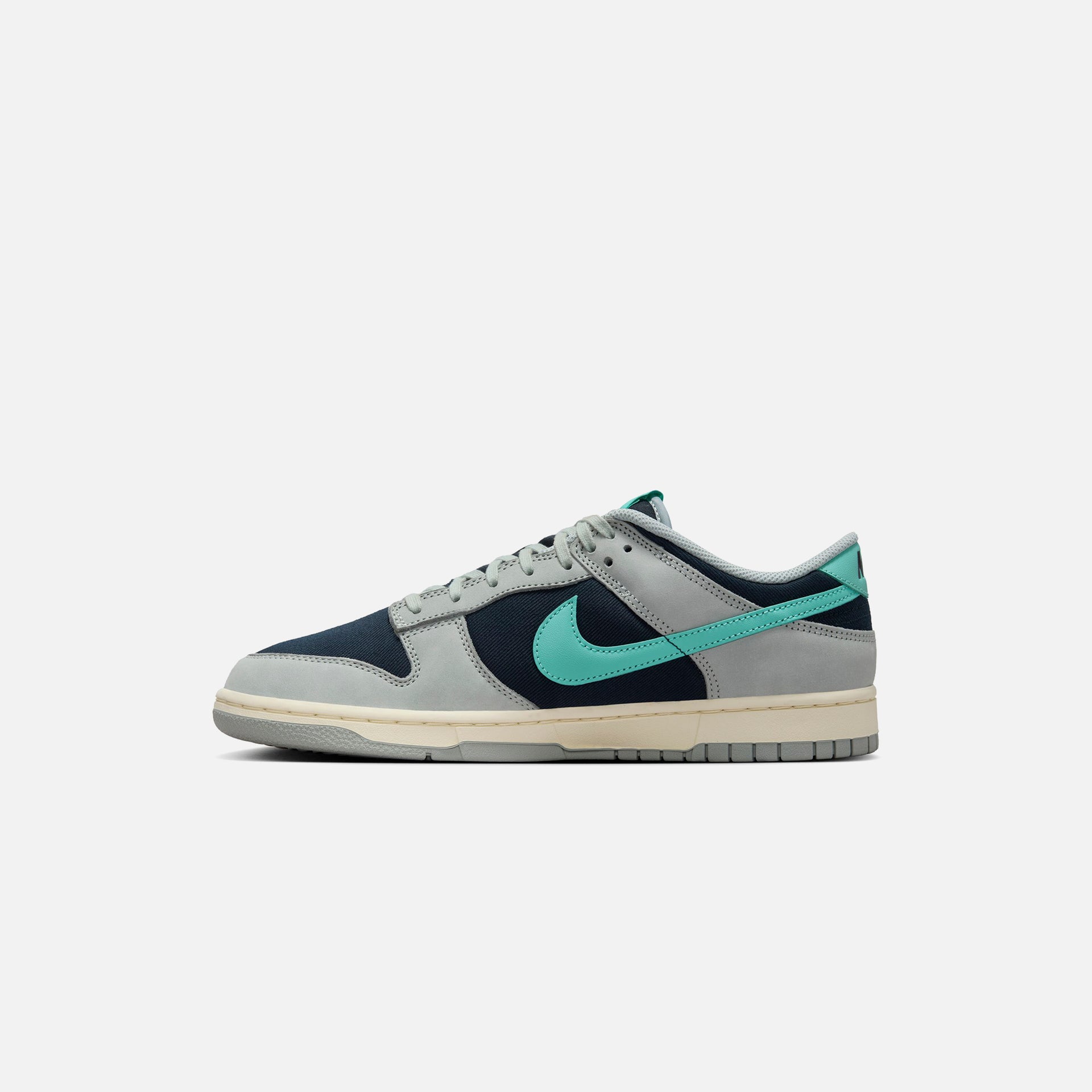 Nike Dunk Low Retro Premium - Light Pumice / Green Frost / Dark Obsidian