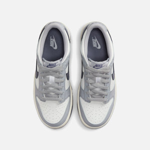 Nike GS Dunk Low - Summit White / Light Carbon / Wolf Grey