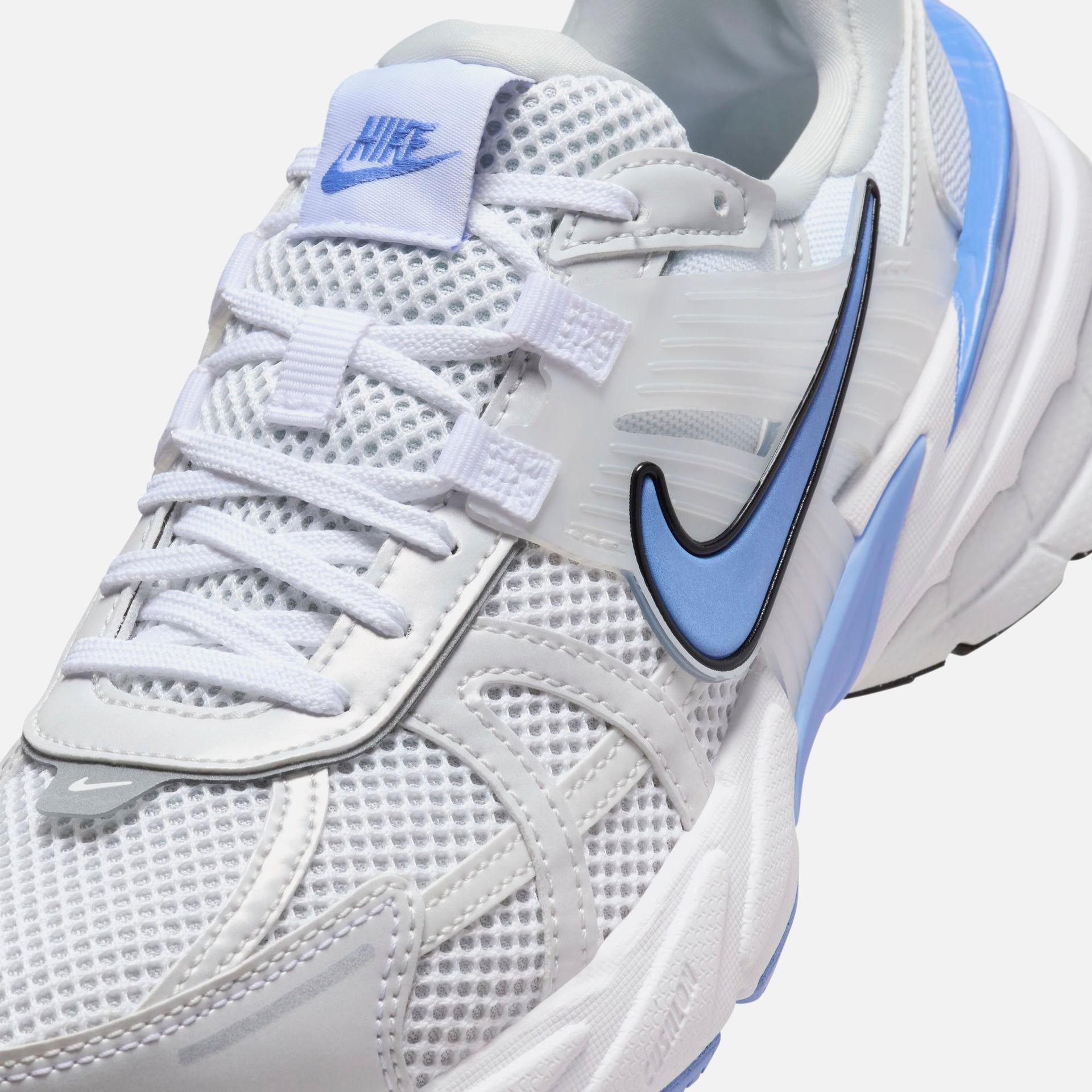 Nike WMNS V2K Run - White / Royal Pulse / Summit White