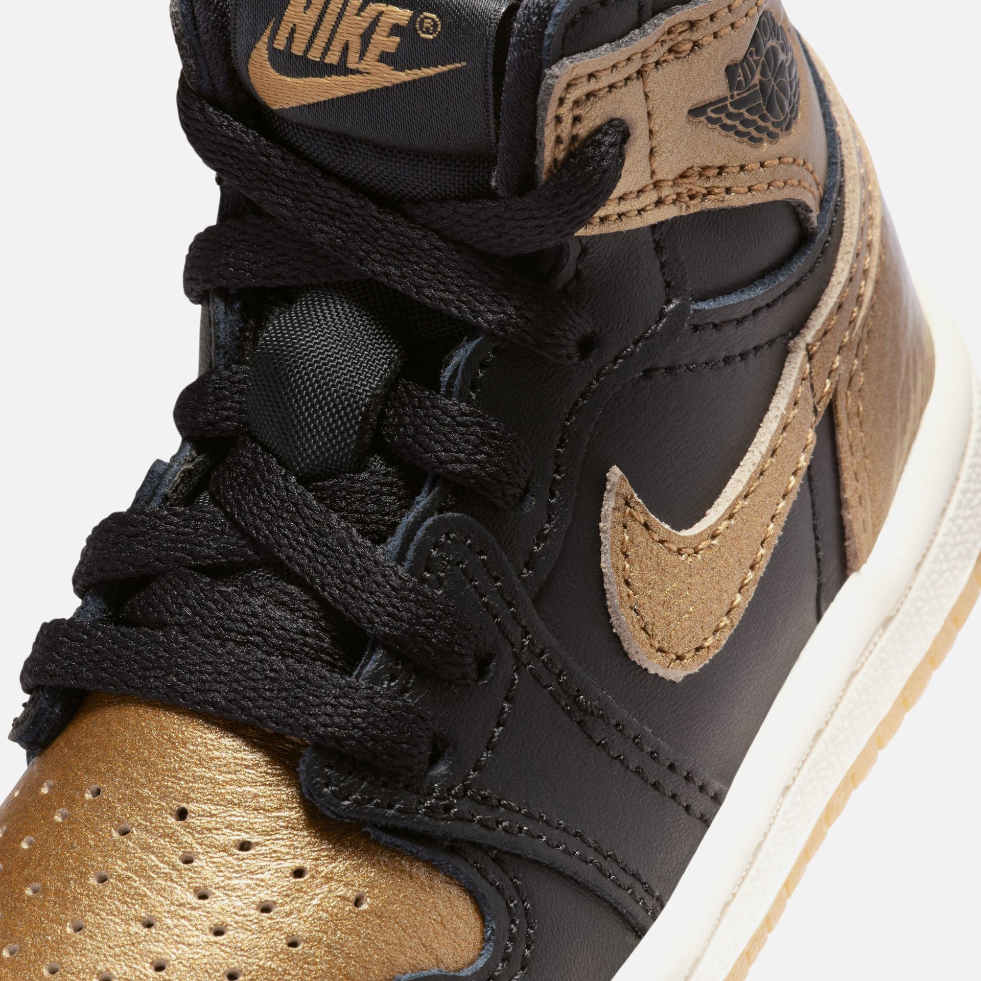 Jordan TD Air Jordan 1 Retro High OG - Black / Metallic Gold