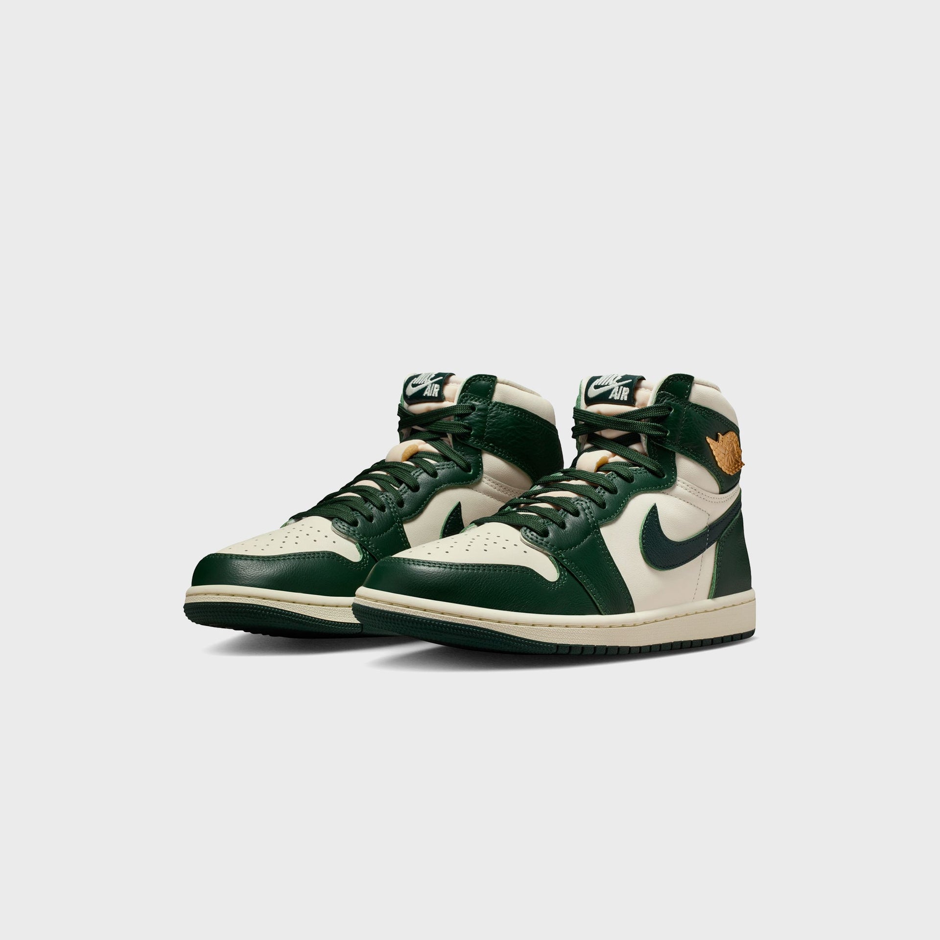 Jordan WMNS Air Jordan 1 Retro High OG - Fir / Coconut Milk / Pro Green