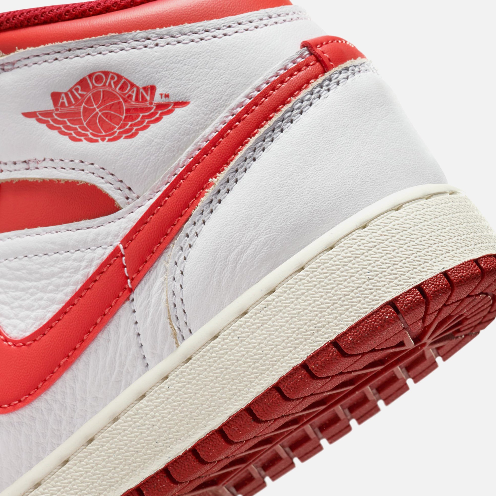 Jordan Grade School Air Jordan 1 Mid SE - White / Lobster