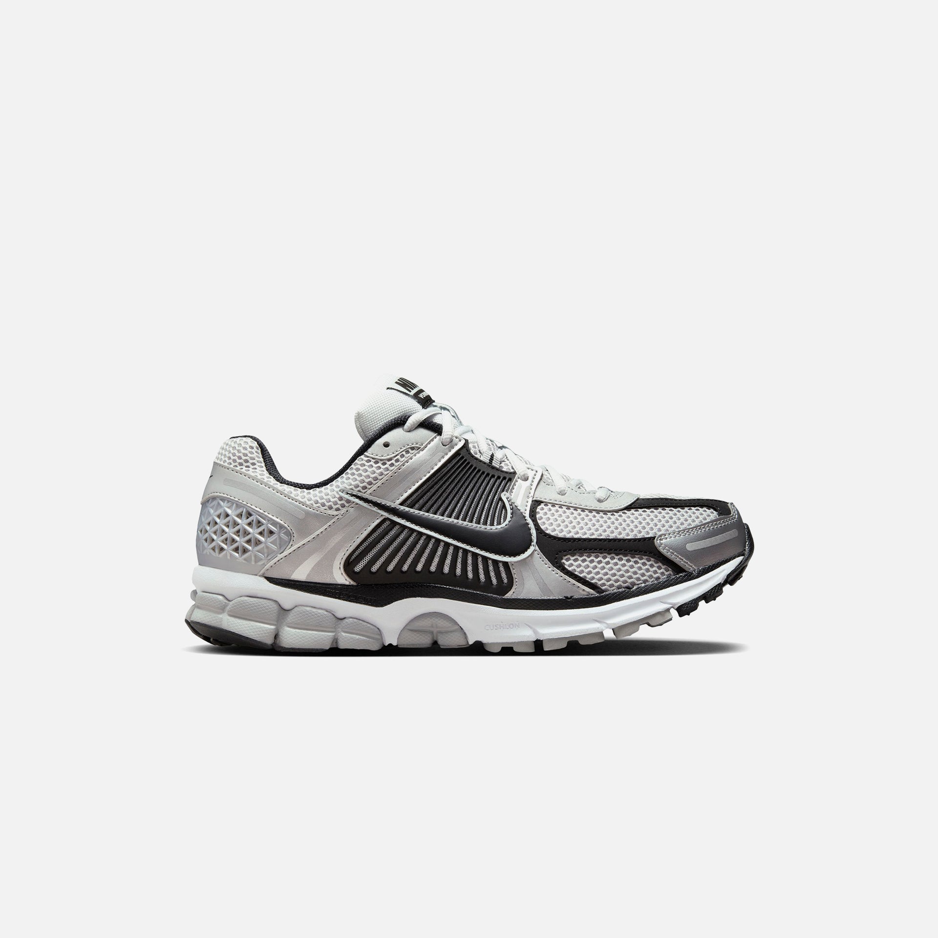 Nike Zoom Vomero 5 - Metallic Silver / Black / Pure Platinum