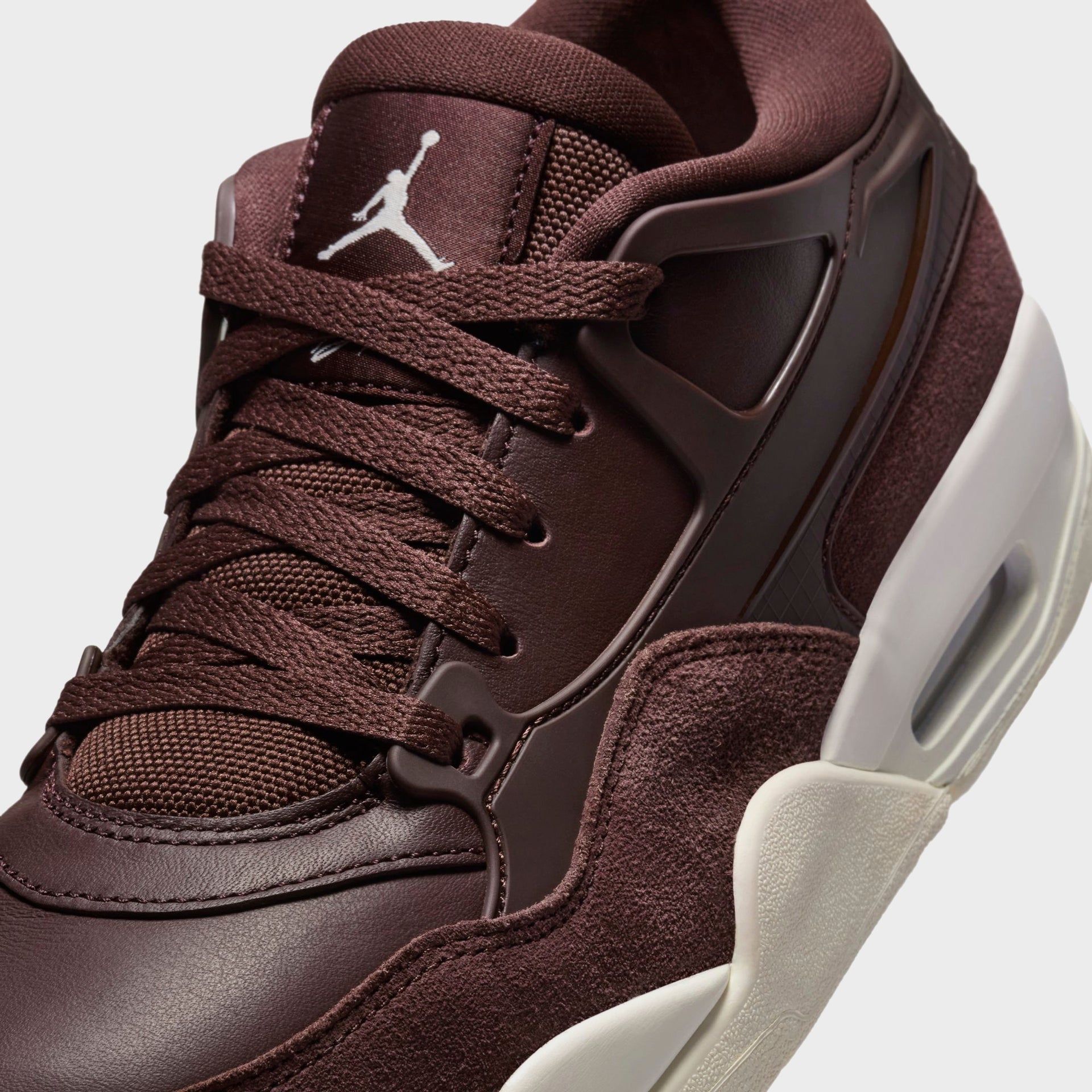 Nike WMNS Air Jordan 4 RM - Brown Earth / Sail