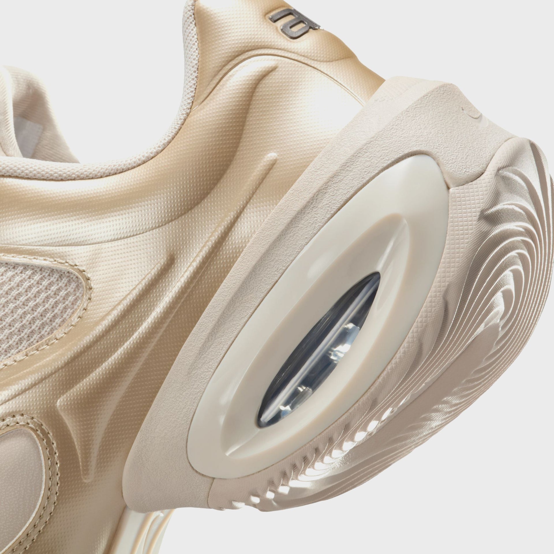 Nike WMNS Air Max Muse - Desert Sand / Metallic Pewter / Sandrift / Metallic Silver