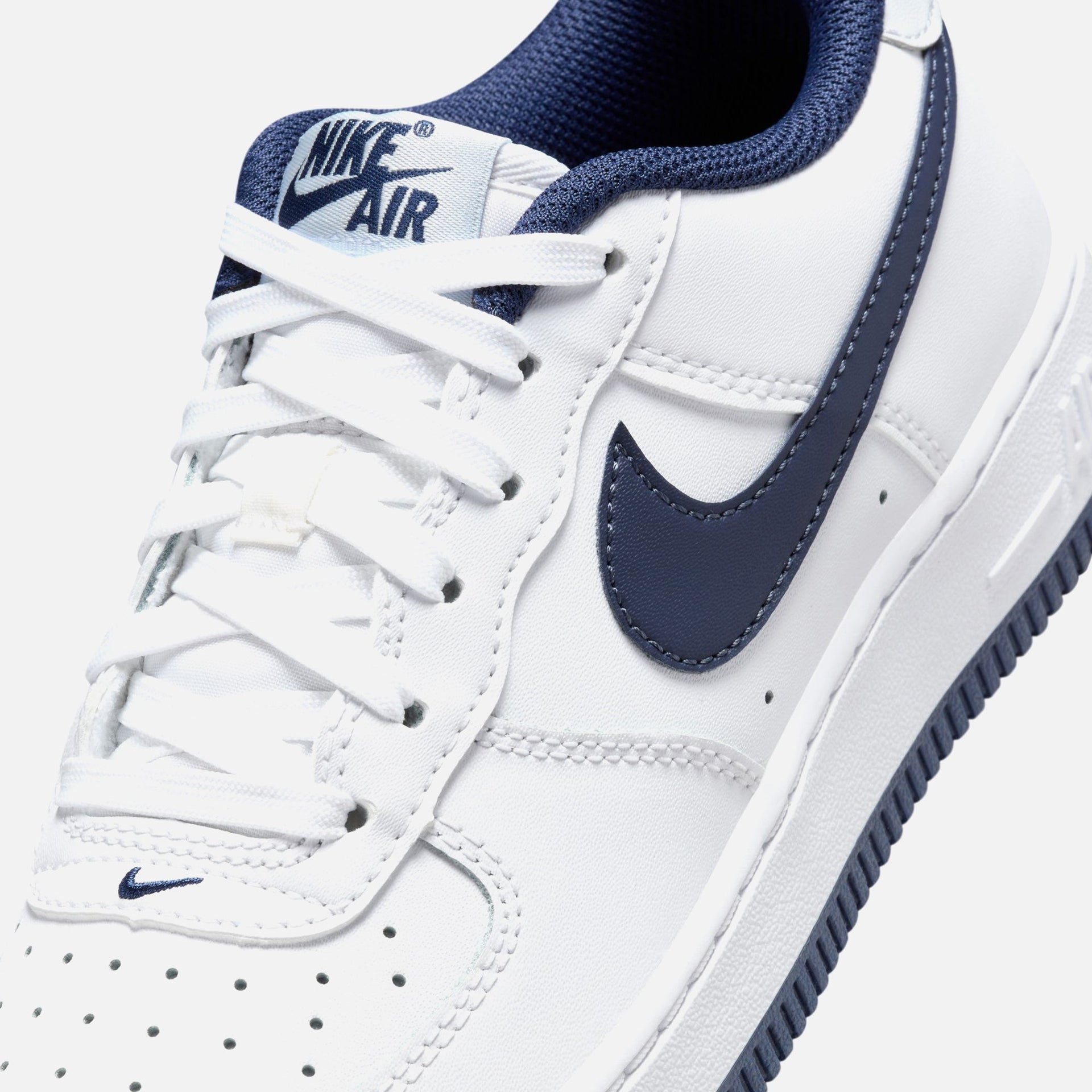 Nike GS Air Force 1 LV8 - White / Midnight Navy / Football