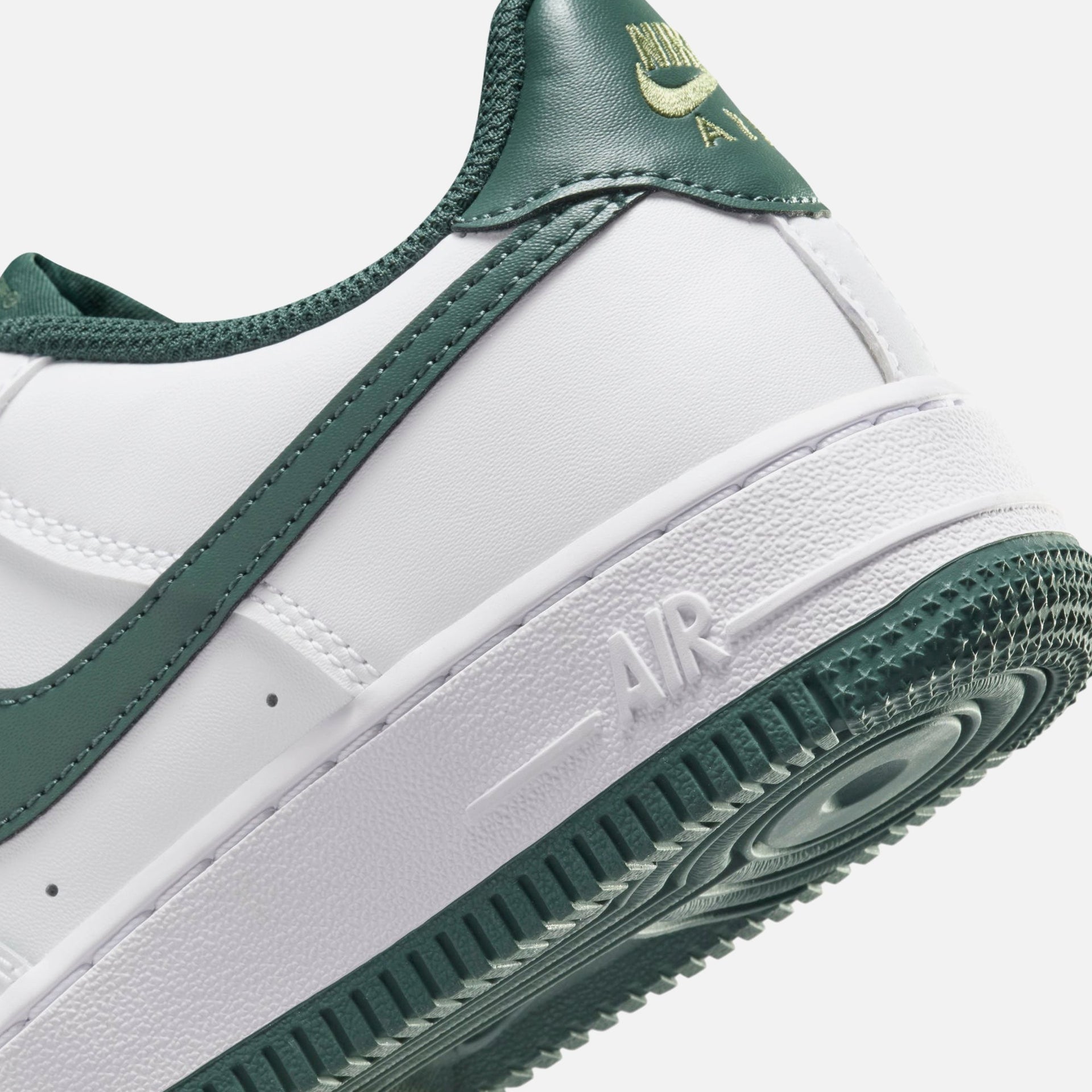 Nike GS Air Force 1 - White / Vintage Green / Oil Green