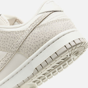 Nike WMNS Dunk Low PRM - Oly Phantom / Photon Dust / Light Smoke