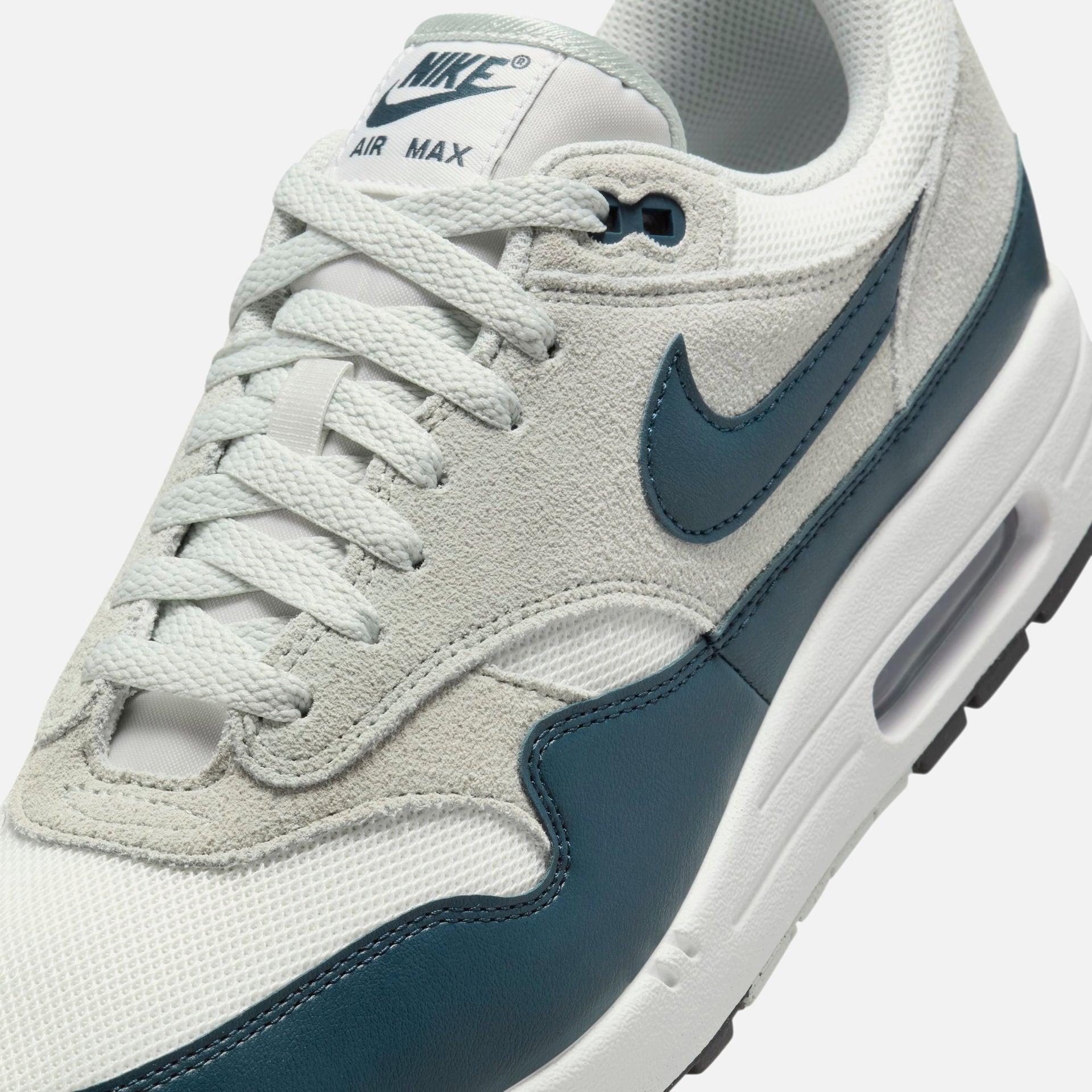 Nike Air Max 1 Essential - Summit White / Light Silver / White / Armoury Navy