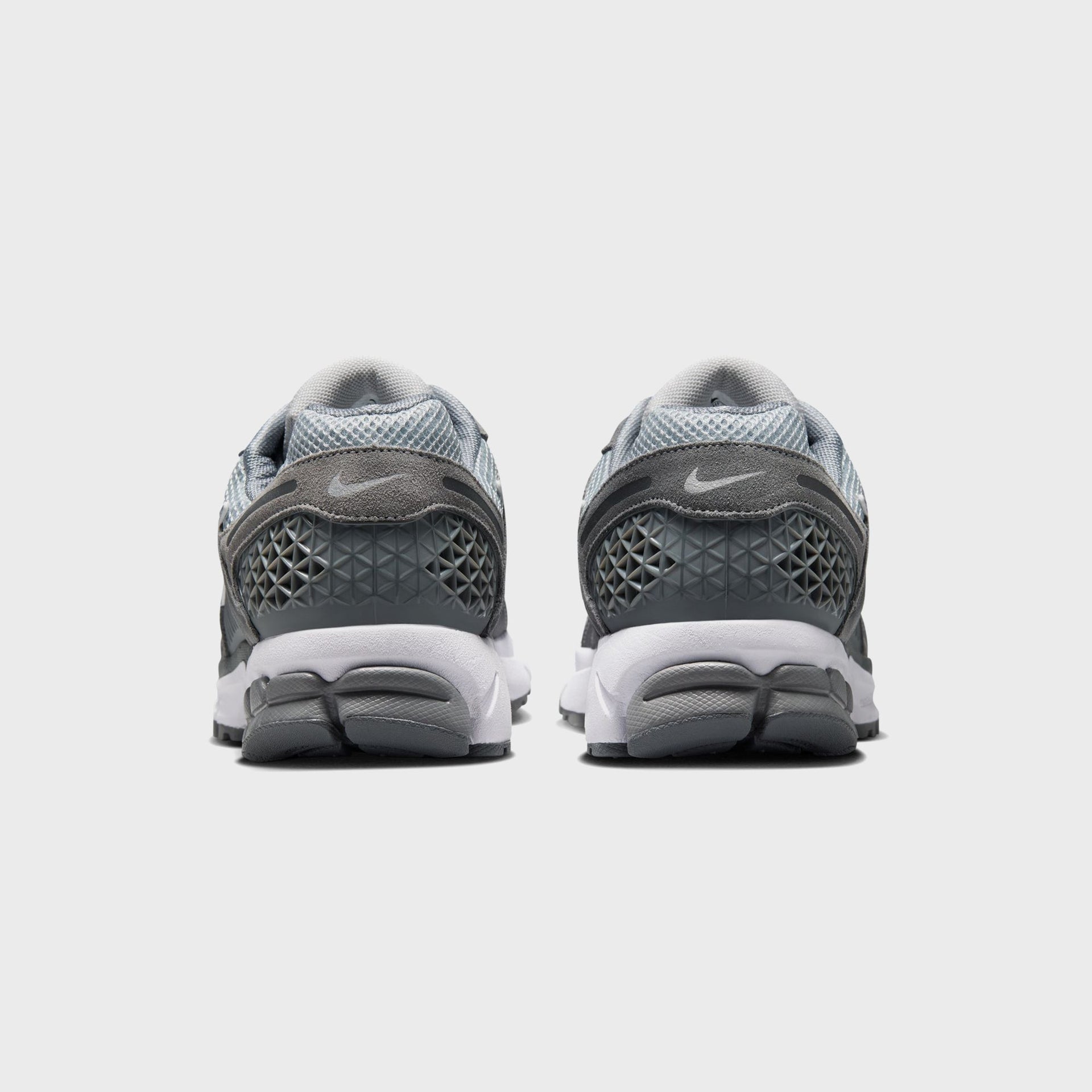 Nike Zoom Vomero 5 - Cool Grey / White / Wolf Grey