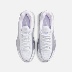 Nike WMNS Shox R4 - White / Metallic Platinum / Platinum Tint / Barely Grape