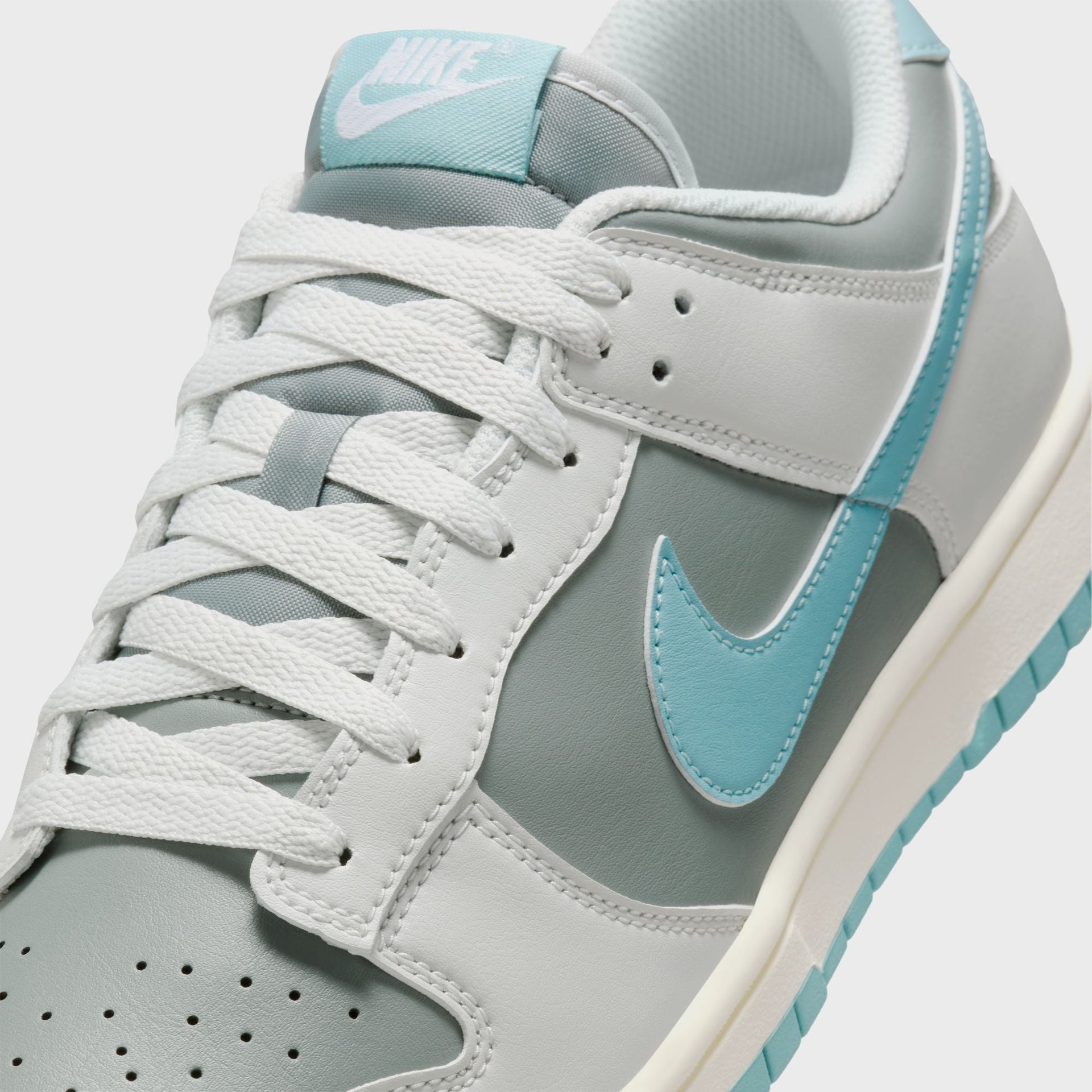 Nike Dunk Low Retro - Photon Dust / Denim Turq / Smoke Grey / Sail