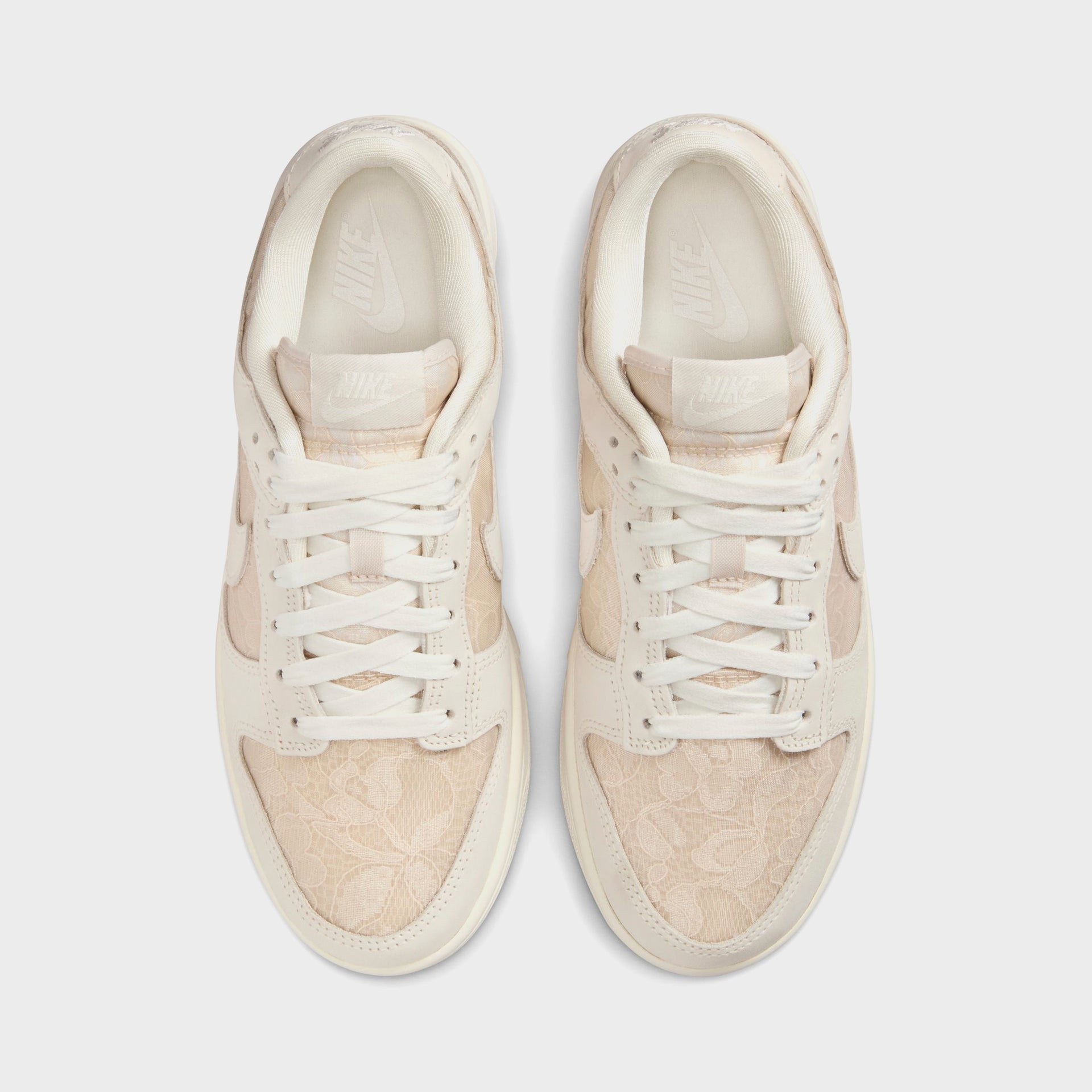 Nike WMNS Dunk Low SE - Light Orewood Brown / Coconut Milk / Soft Pearl