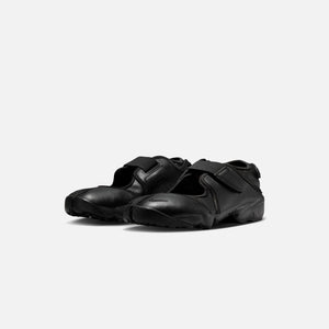 Nike black rift hotsell