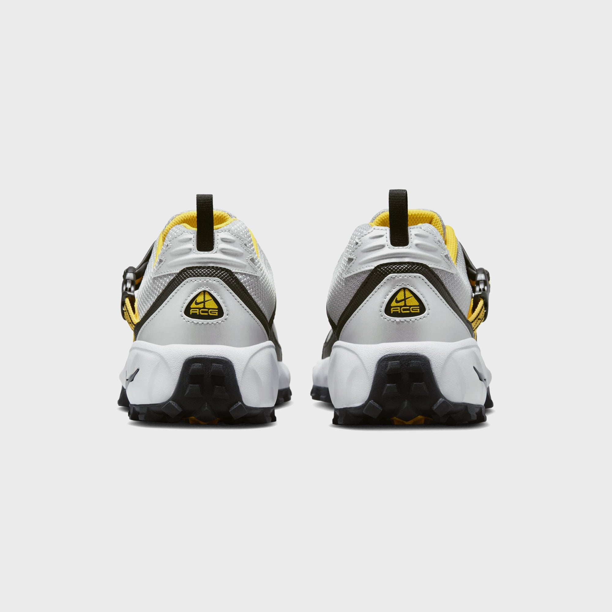 Nike ACG Phassad - Black / Yellow Zest / Metallic Silver – Kith Europe