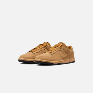 Nike Dunk Low Retro SE - Wheat / Wheat / Gum Yellow / Black