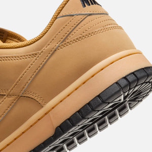 Nike Dunk Low Retro SE - Wheat / Wheat / Gum Yellow / Black