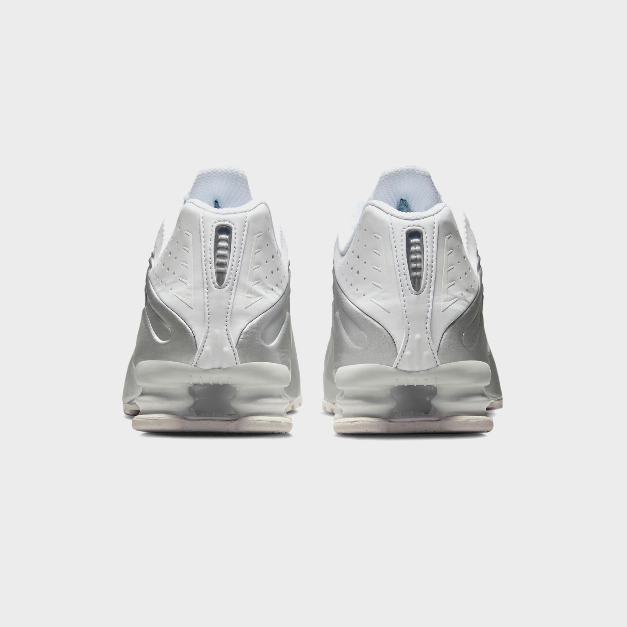 Nike Shox R4 - White / Bright Crimson / Metallic Silver