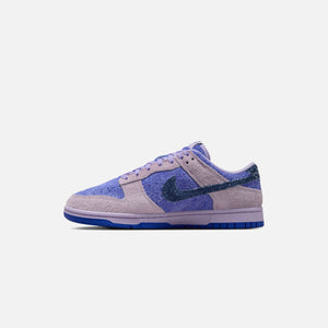 Nike Dunk Low SE - Hydrangeas / Deep Royal Blue