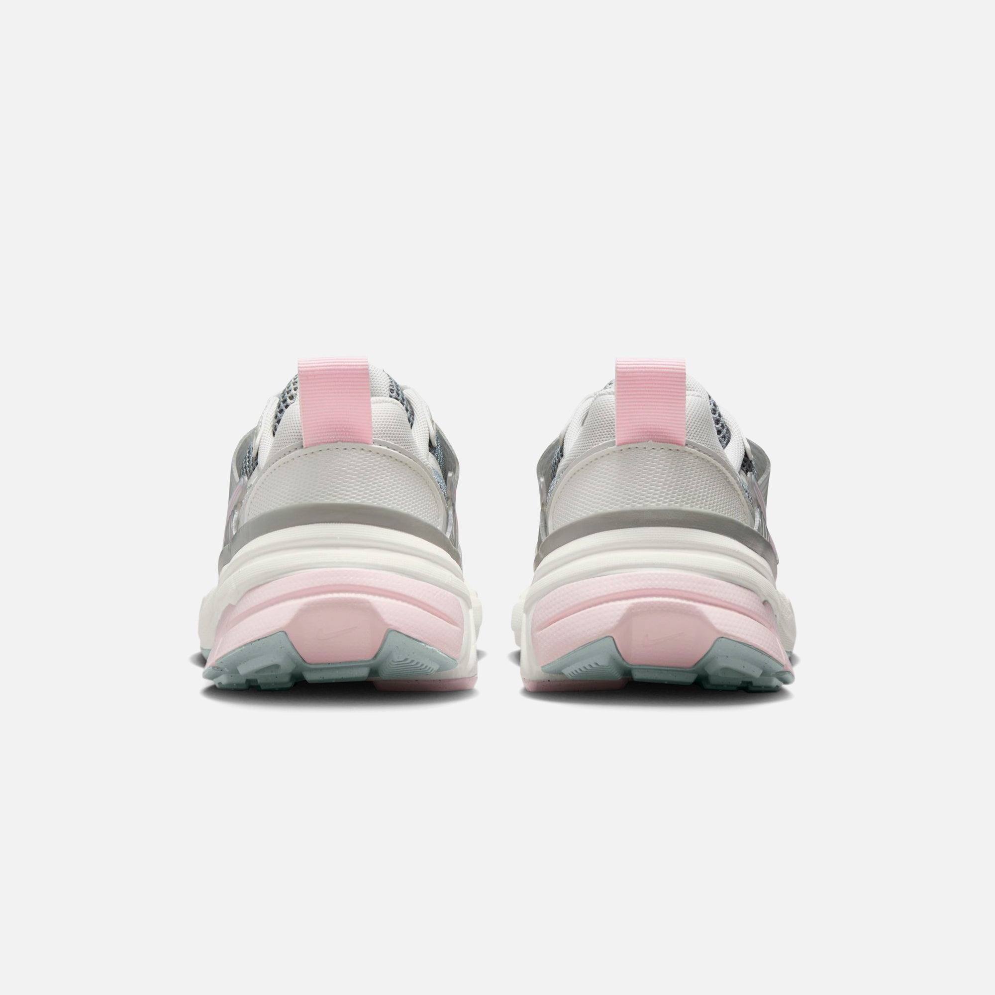 送料・関税込 ★ (W) Nike V2K Run Light Pumice Photon Dust nike women v2k run light pumice pink foam photon dust